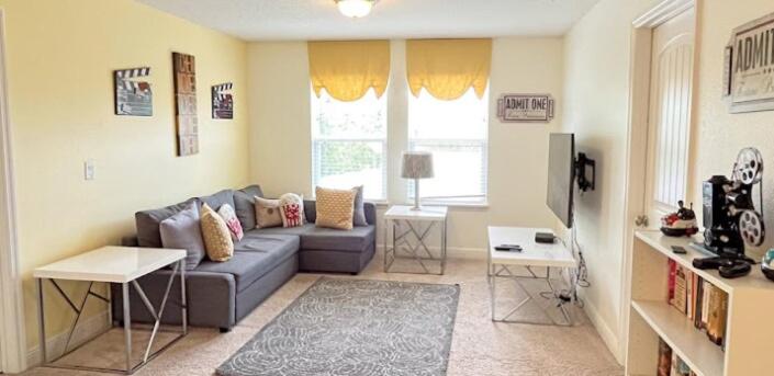 Solterra Family Vacation Home with Private Pool and Spa and Games Room Nr Disney