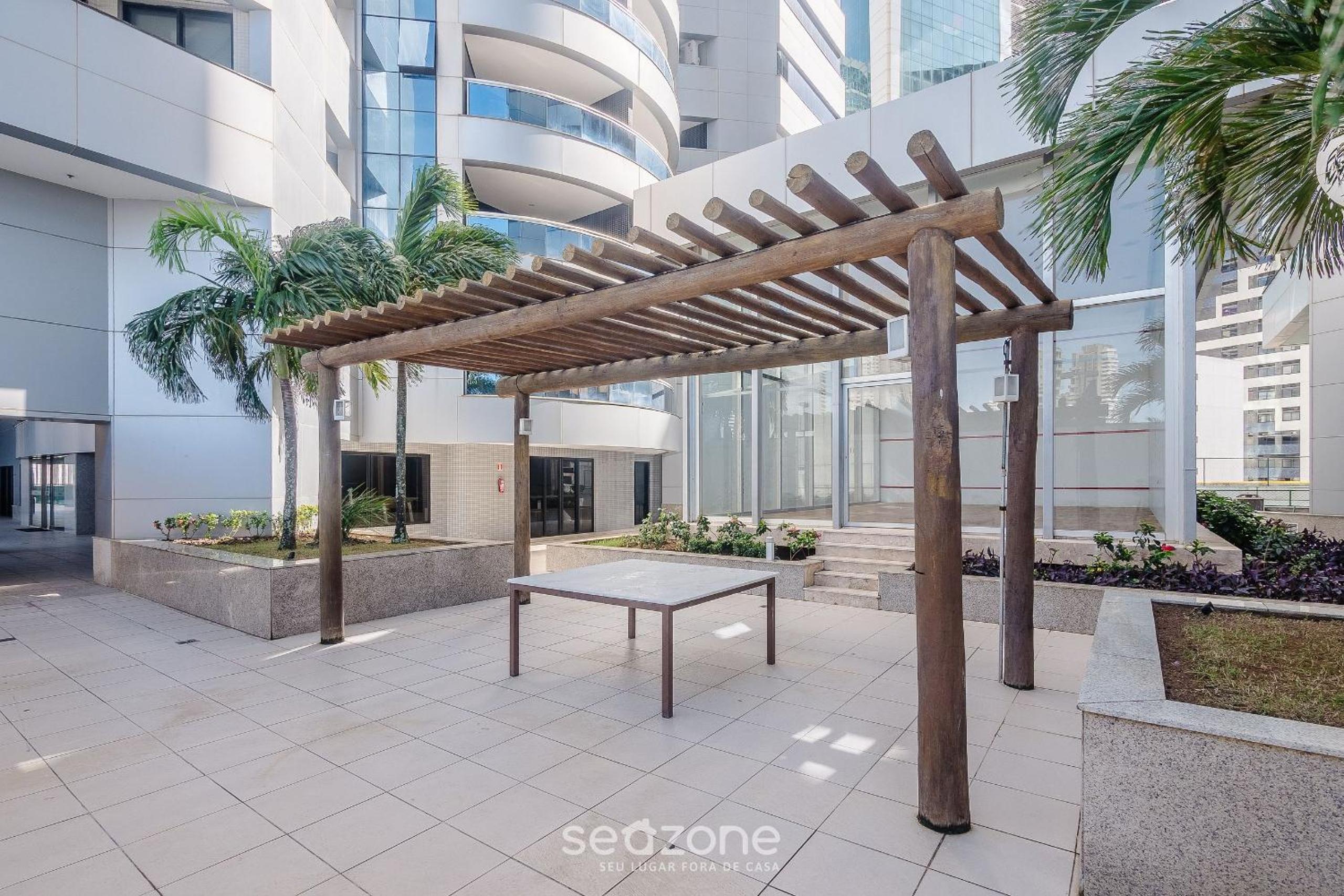Accommodations with a prime location and building with pool and gym in Salvador - CSP