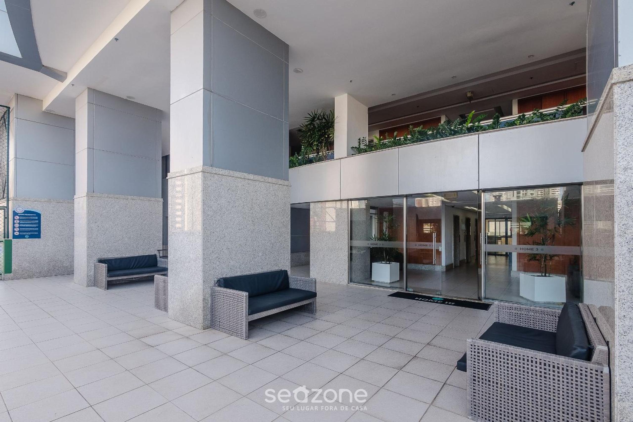Accommodations with a prime location and building with pool and gym in Salvador - CSP