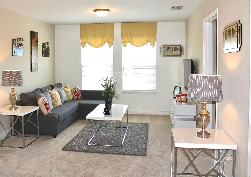 Solterra Family Vacation Home with Private Pool and Spa and Games Room Nr Disney