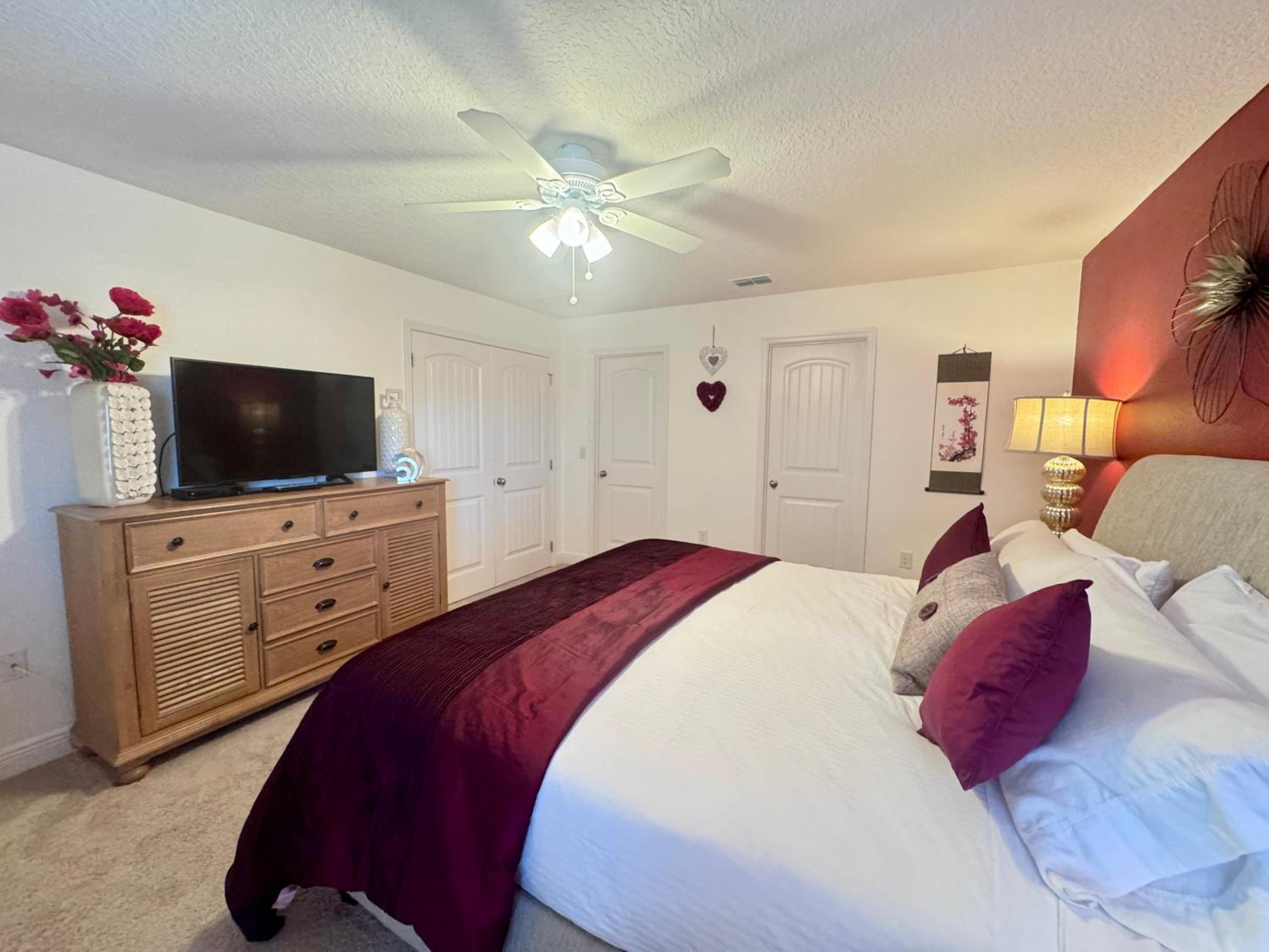 Solterra Family Vacation Home with Private Pool and Spa and Games Room Nr Disney