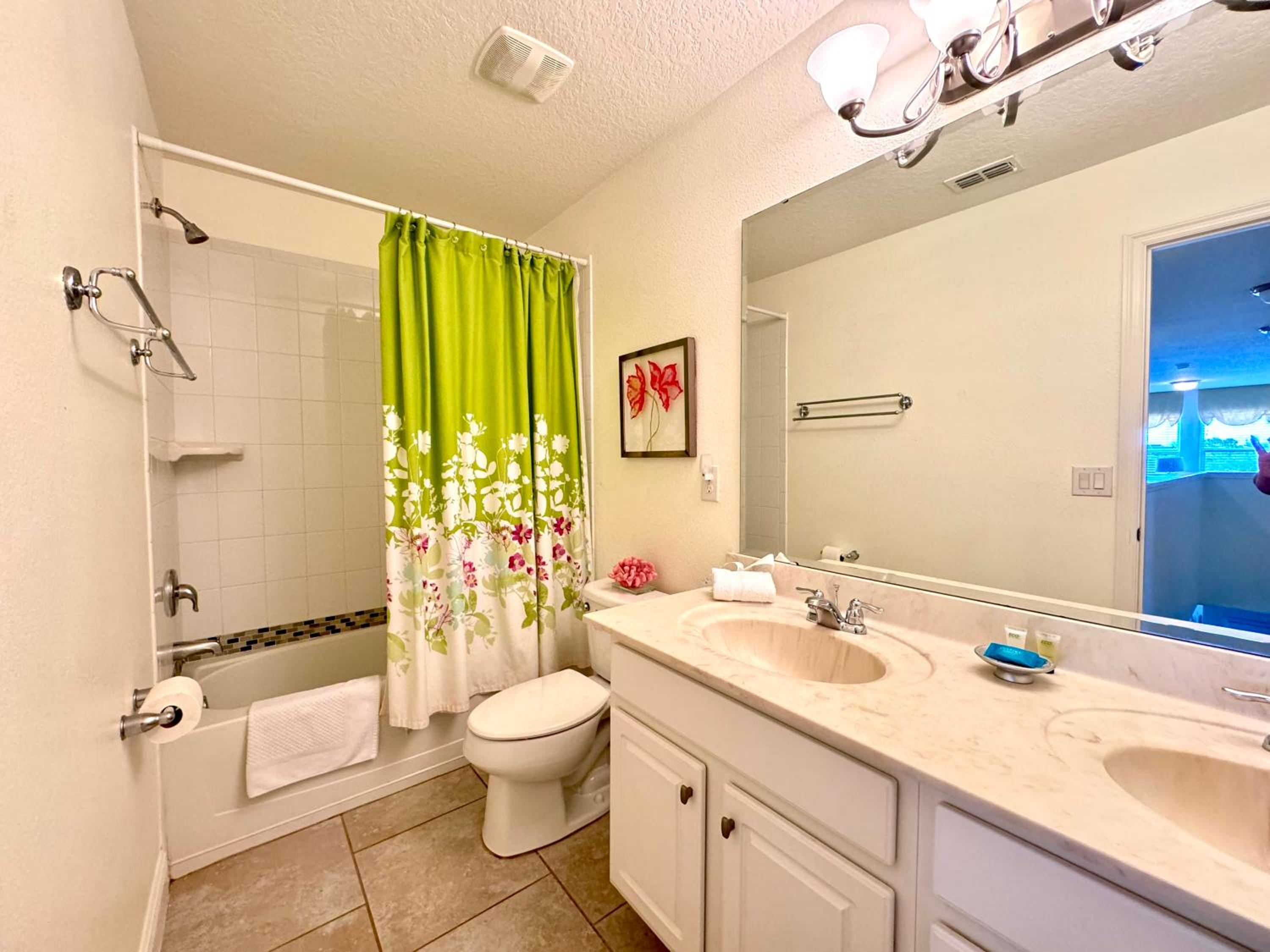 Solterra Family Vacation Home with Private Pool and Spa and Games Room Nr Disney