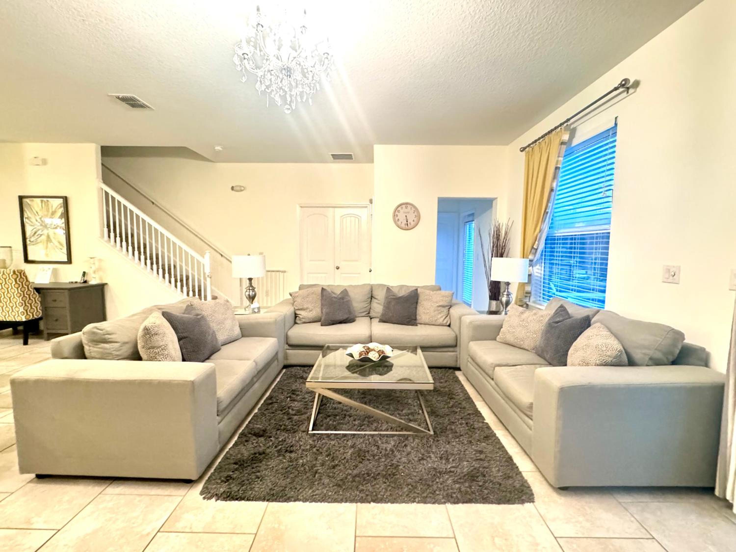 Solterra Family Vacation Home with Private Pool and Spa and Games Room Nr Disney