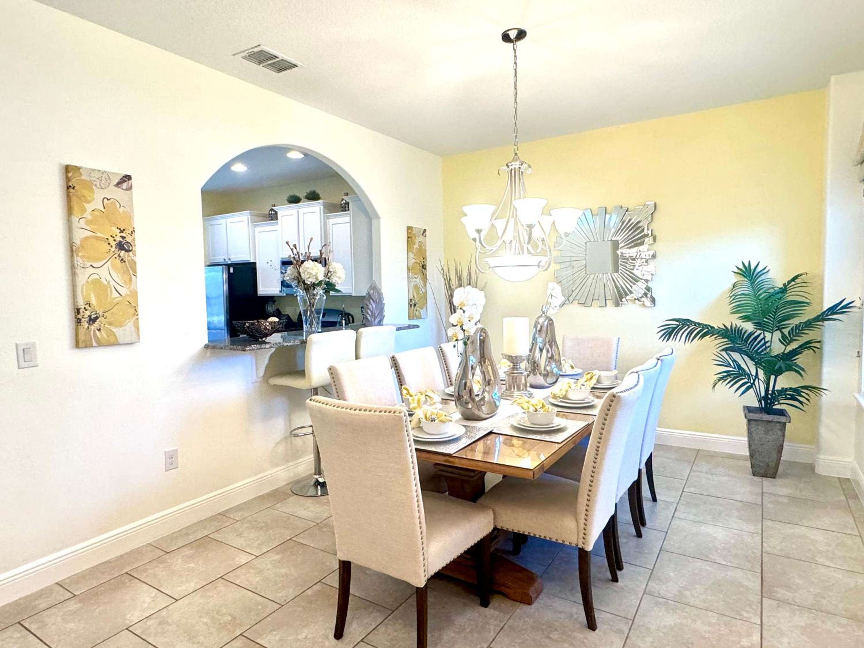 Solterra Family Vacation Home with Private Pool and Spa and Games Room Nr Disney