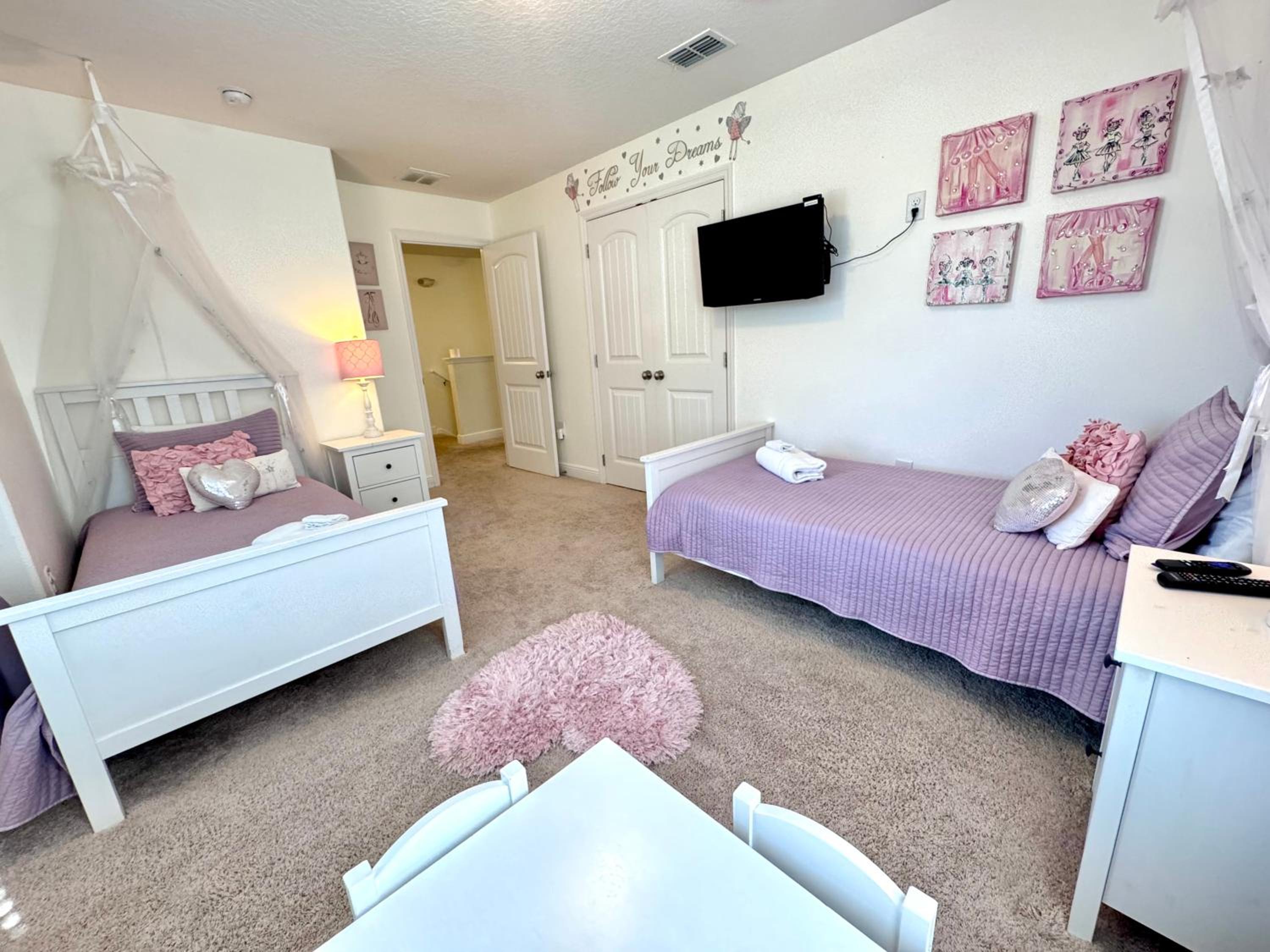 Solterra Family Vacation Home with Private Pool and Spa and Games Room Nr Disney
