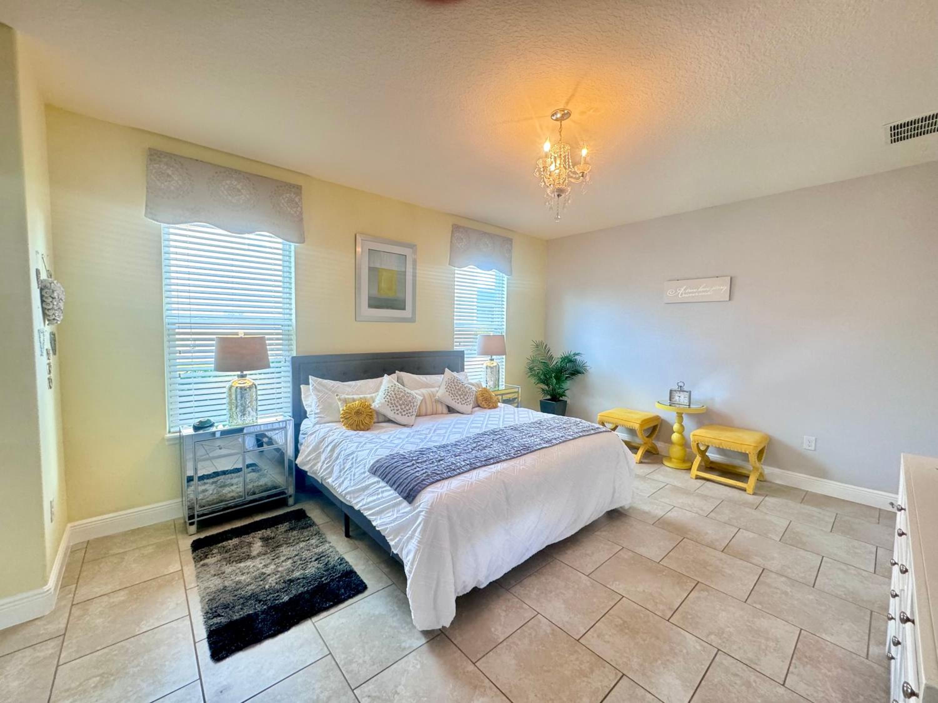 Solterra Family Vacation Home with Private Pool and Spa and Games Room Nr Disney