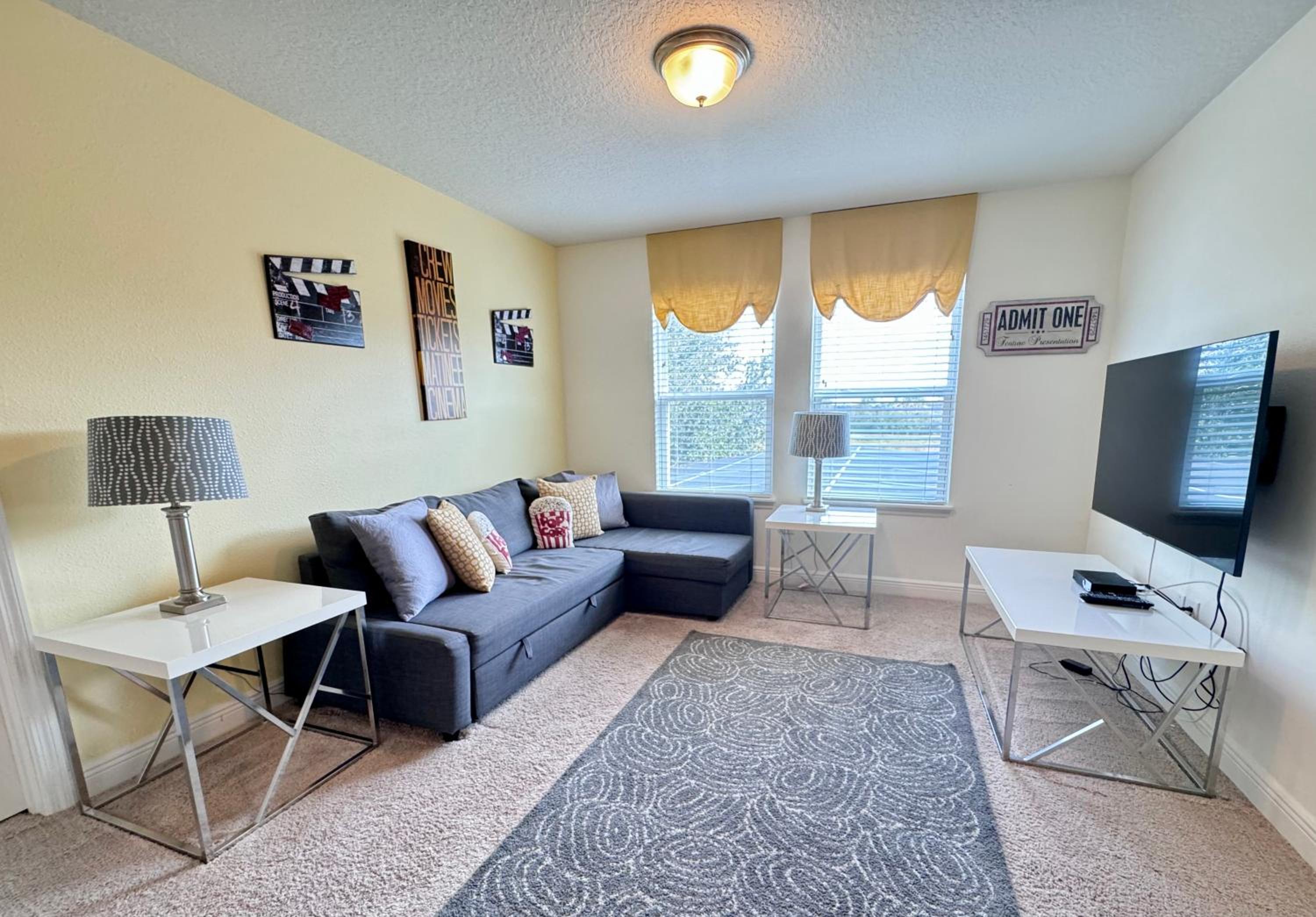 Solterra Family Vacation Home with Private Pool and Spa and Games Room Nr Disney