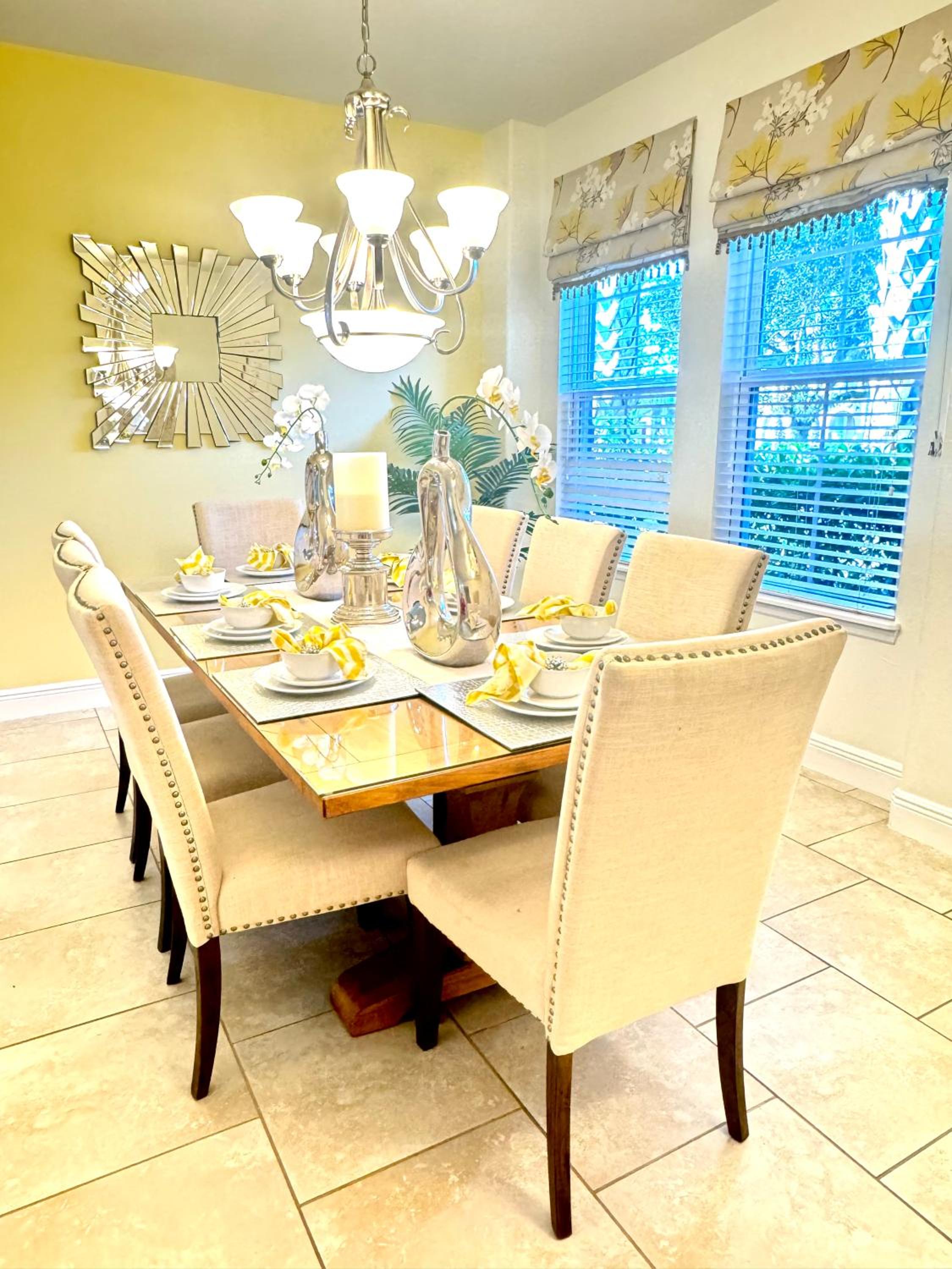 Solterra Family Vacation Home with Private Pool and Spa and Games Room Nr Disney