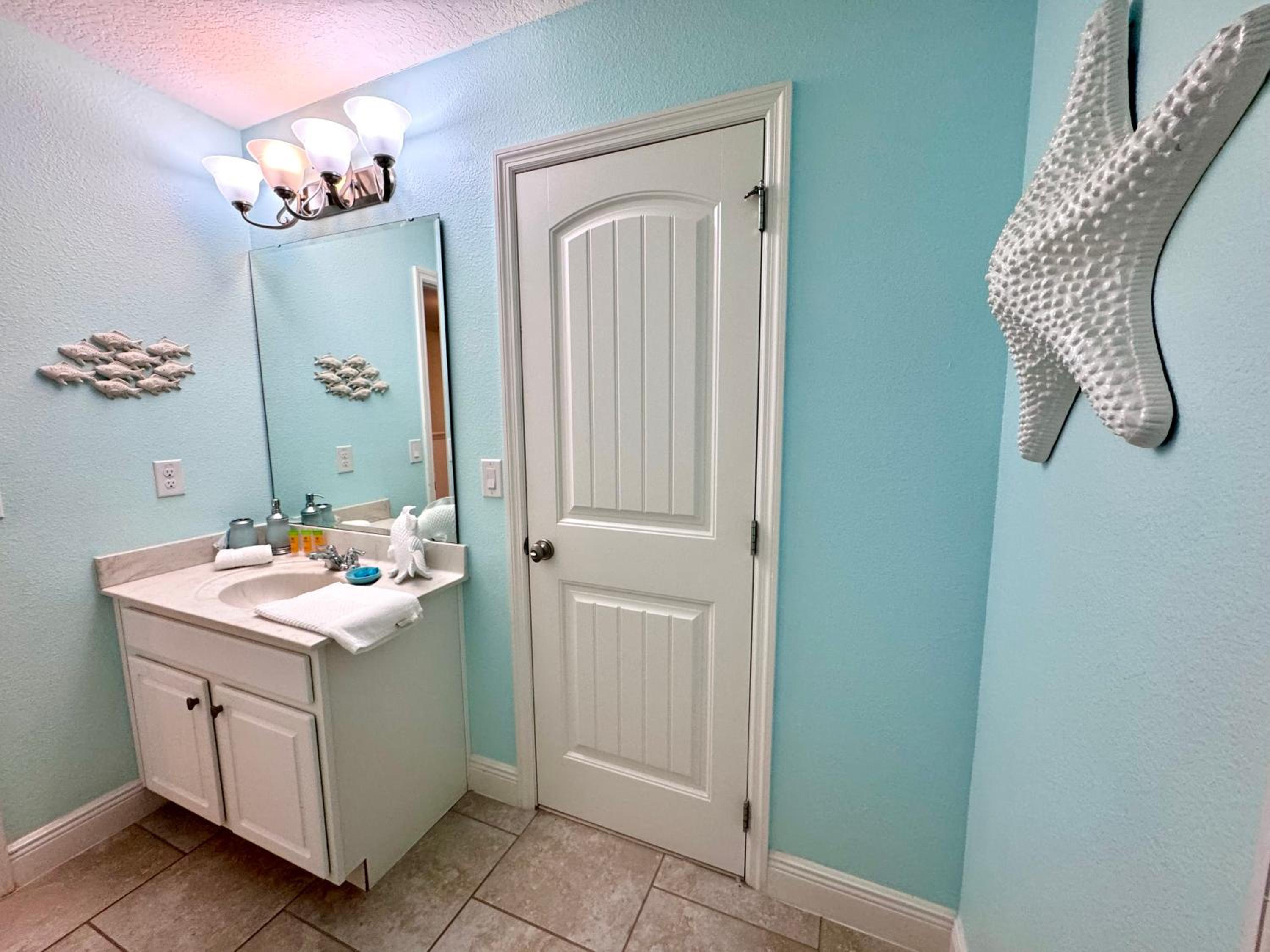 Solterra Family Vacation Home with Private Pool and Spa and Games Room Nr Disney