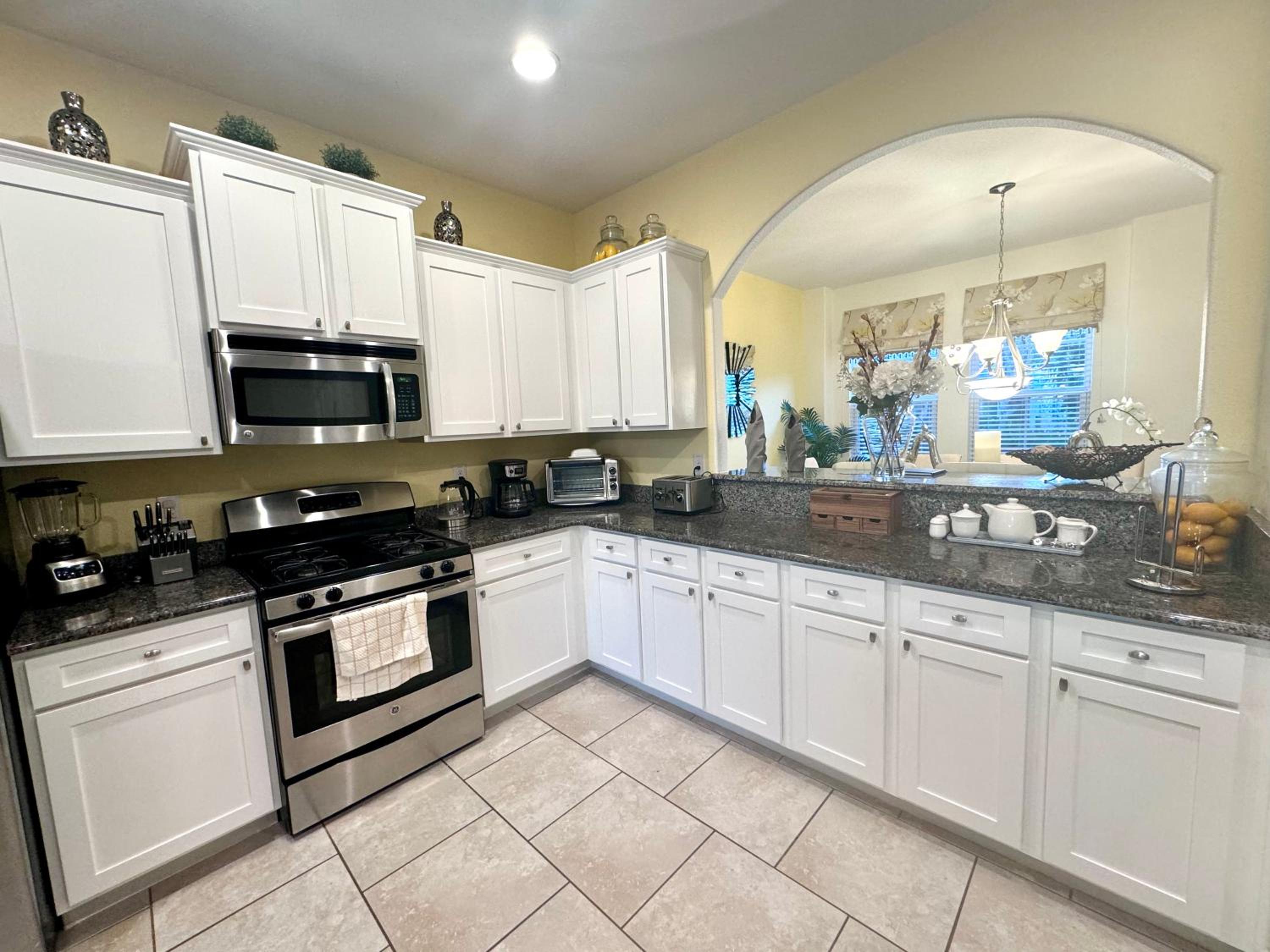 Solterra Family Vacation Home with Private Pool and Spa and Games Room Nr Disney