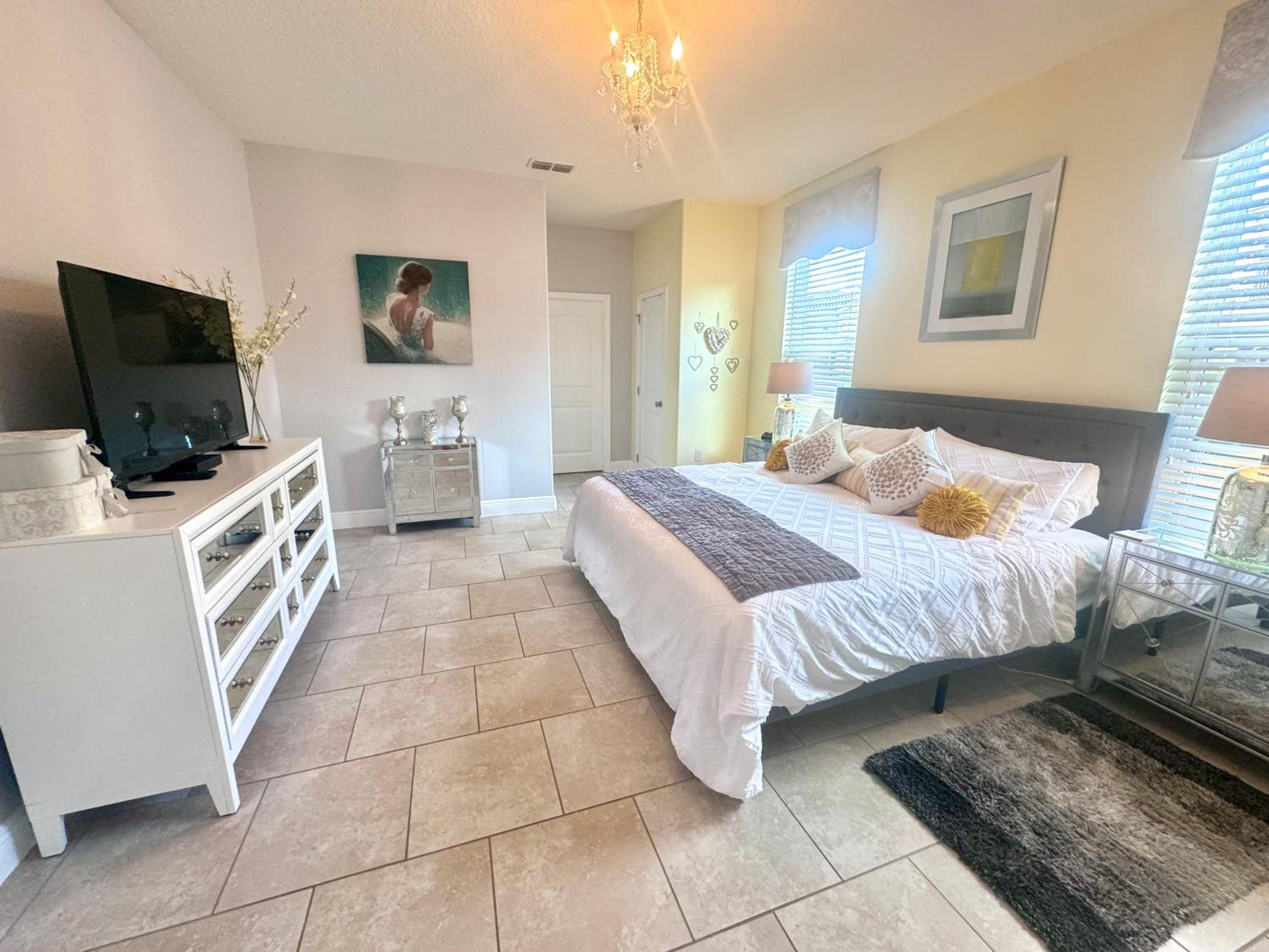 Solterra Family Vacation Home with Private Pool and Spa and Games Room Nr Disney