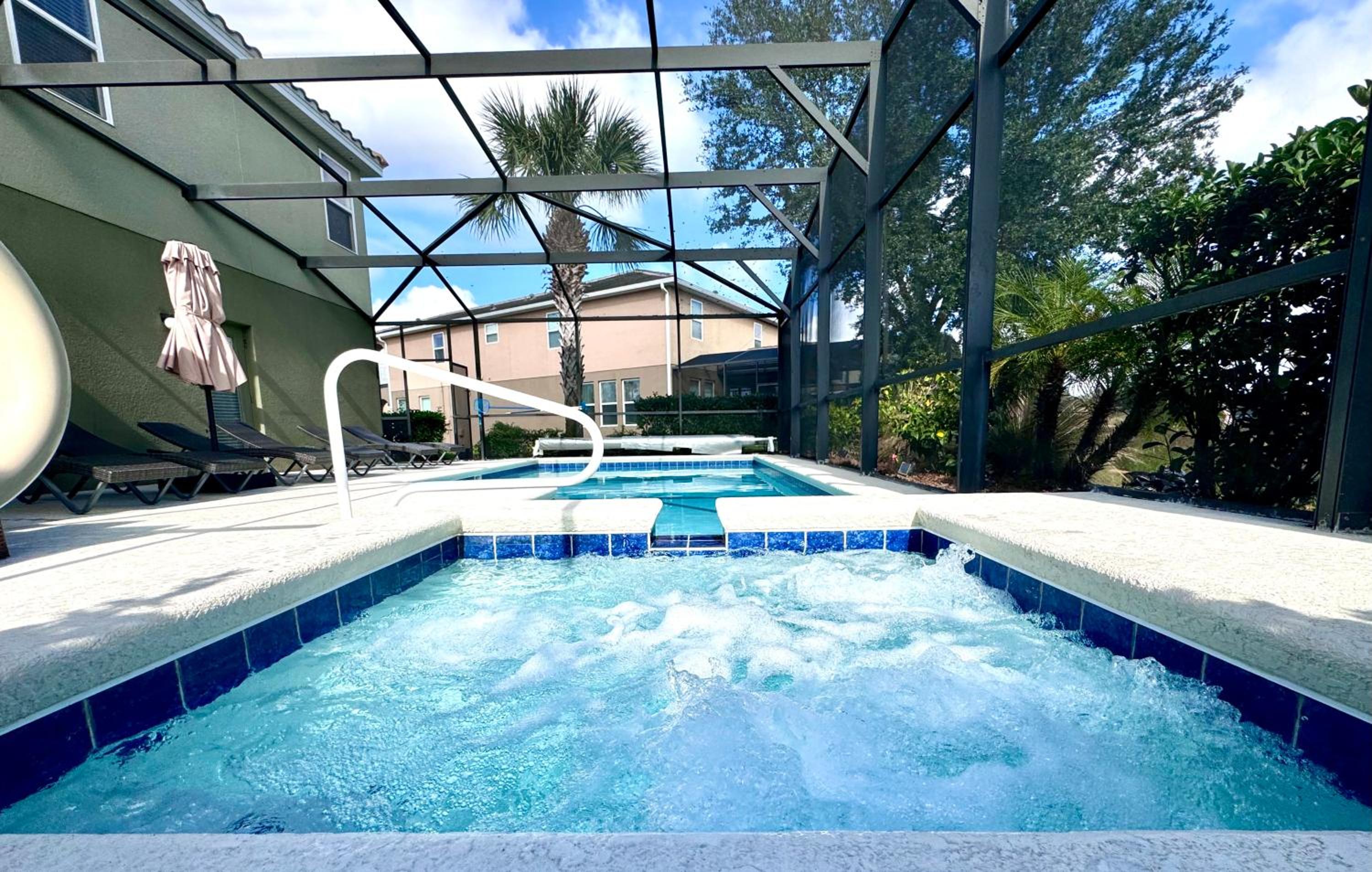 Solterra Family Vacation Home with Private Pool and Spa and Games Room Nr Disney