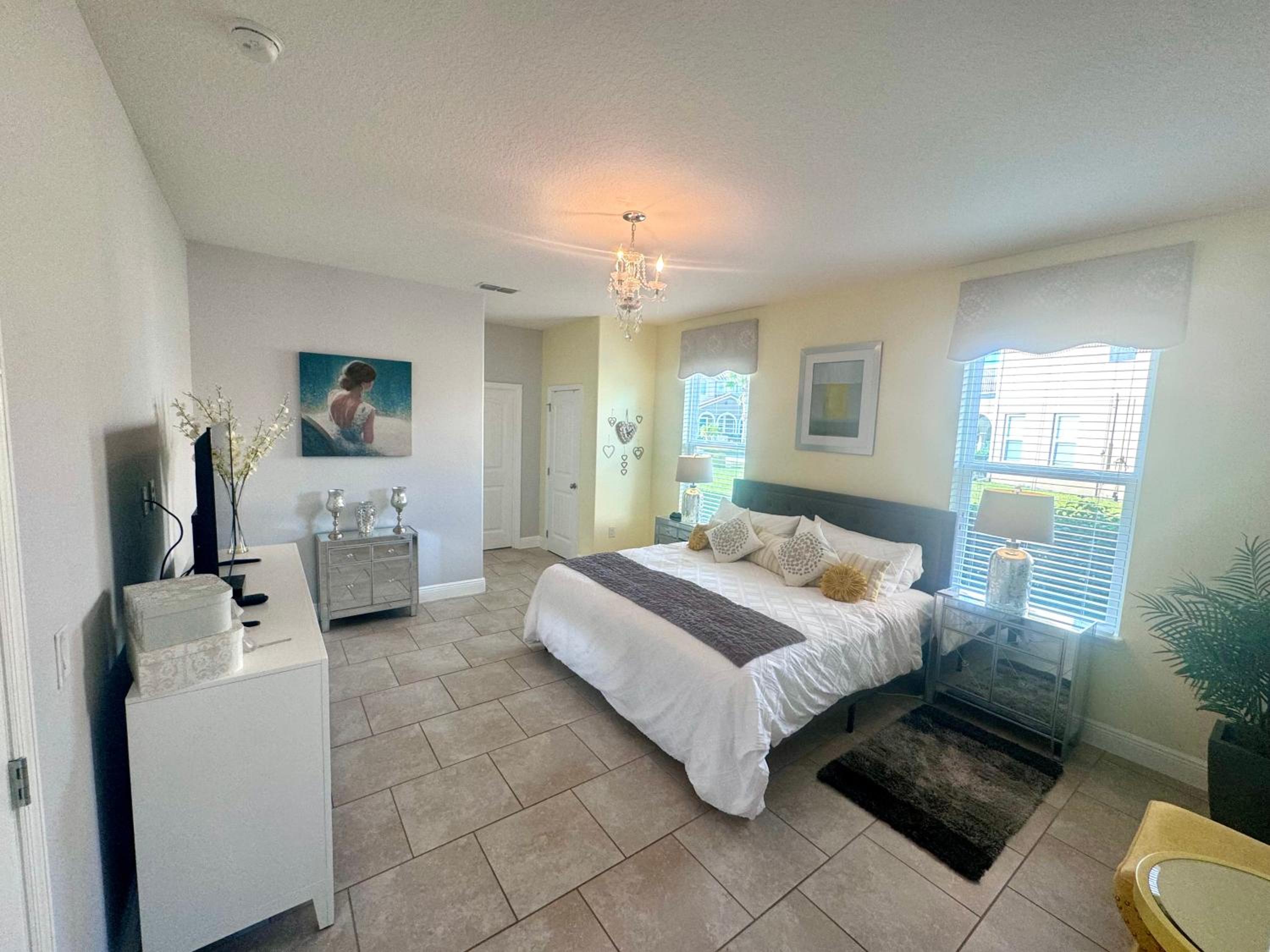 Solterra Family Vacation Home with Private Pool and Spa and Games Room Nr Disney