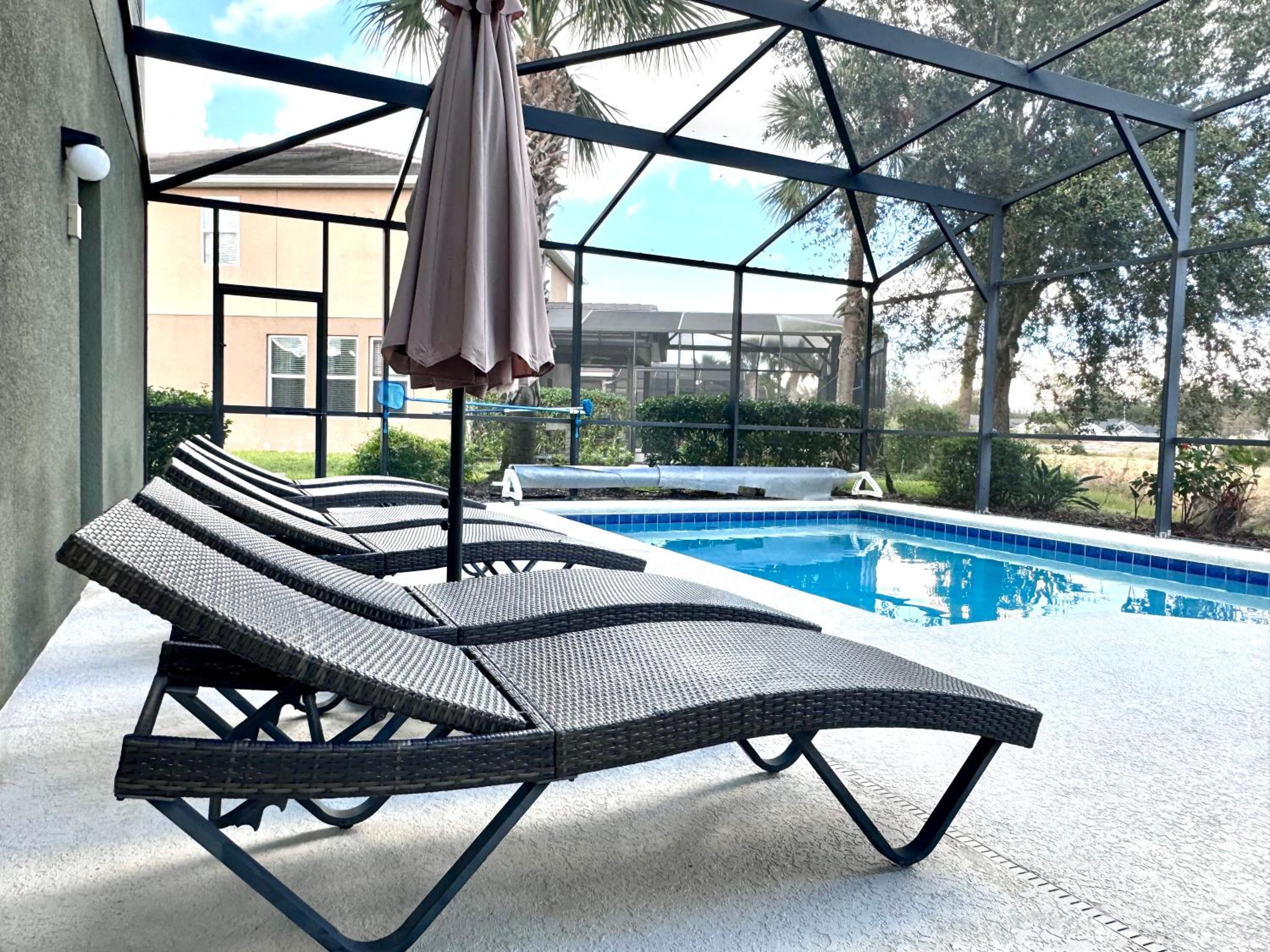 Solterra Family Vacation Home with Private Pool and Spa and Games Room Nr Disney