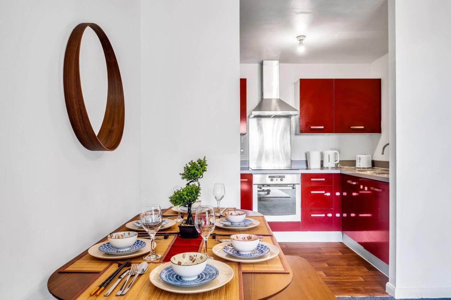 Anime Suite 15 Nights Stay with FreePark, Games and Netflix