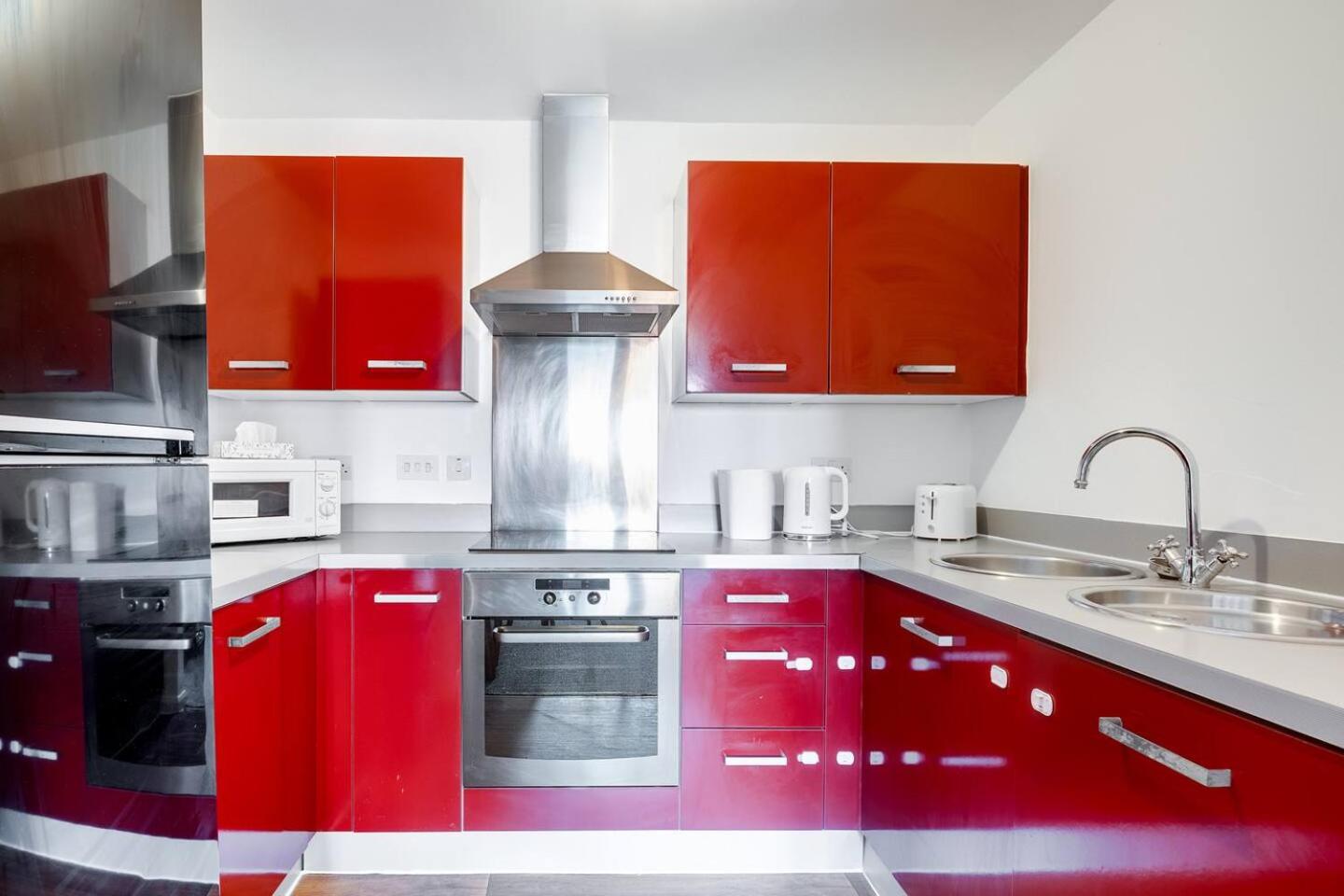 Anime Suite 15 Nights Stay with FreePark, Games and Netflix