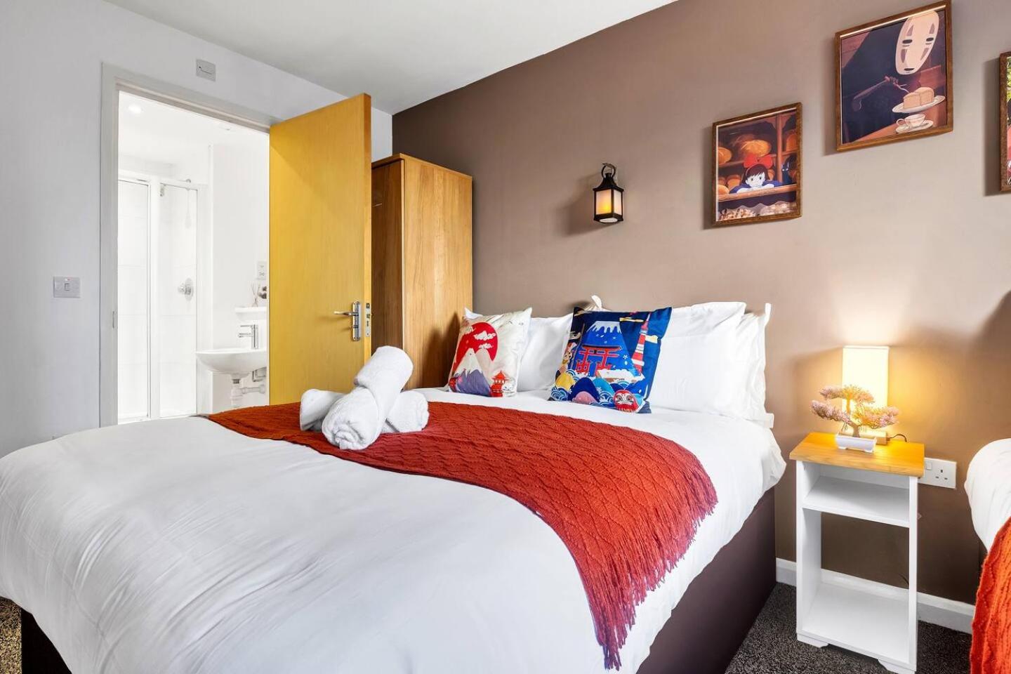 Anime Suite 15 Nights Stay with FreePark, Games and Netflix