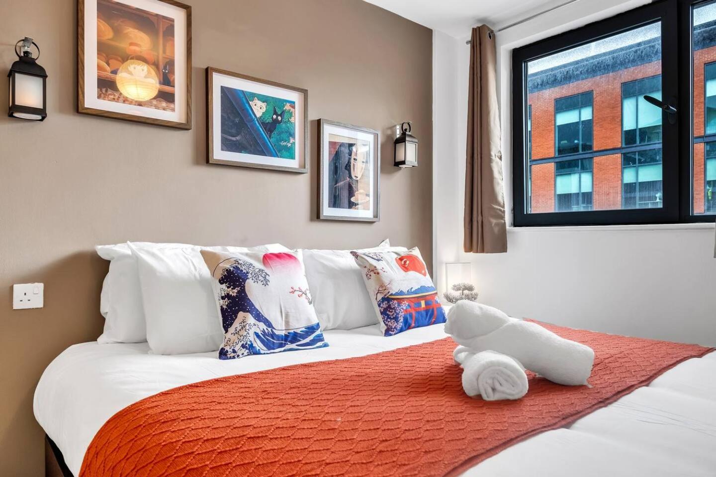 Anime Suite 15 Nights Stay with FreePark, Games and Netflix