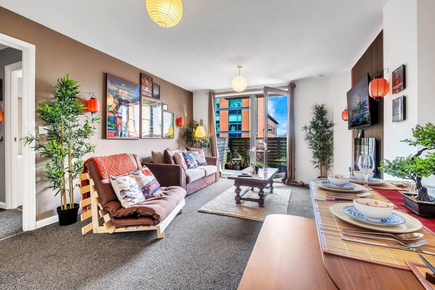 Anime Suite 15 Nights Stay with FreePark, Games and Netflix