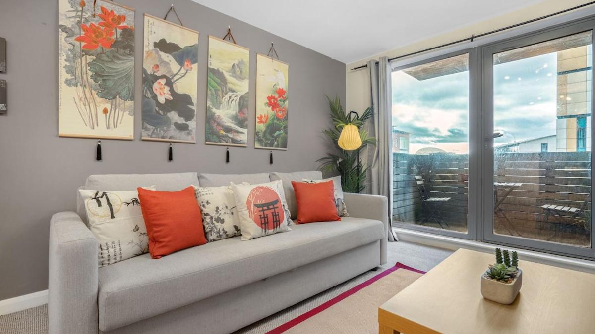 Japan Suite 15 Nights Stay with FreePark, Balcony and Netflix