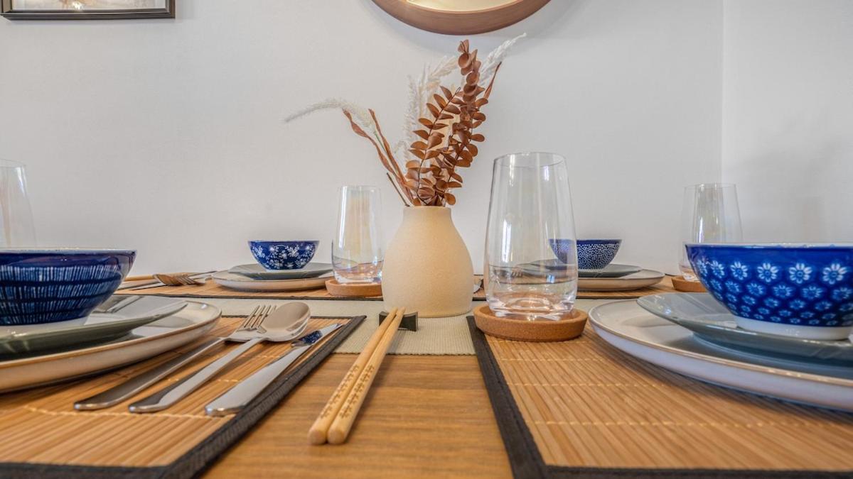 Japan Suite 15 Nights Stay with FreePark, Balcony and Netflix
