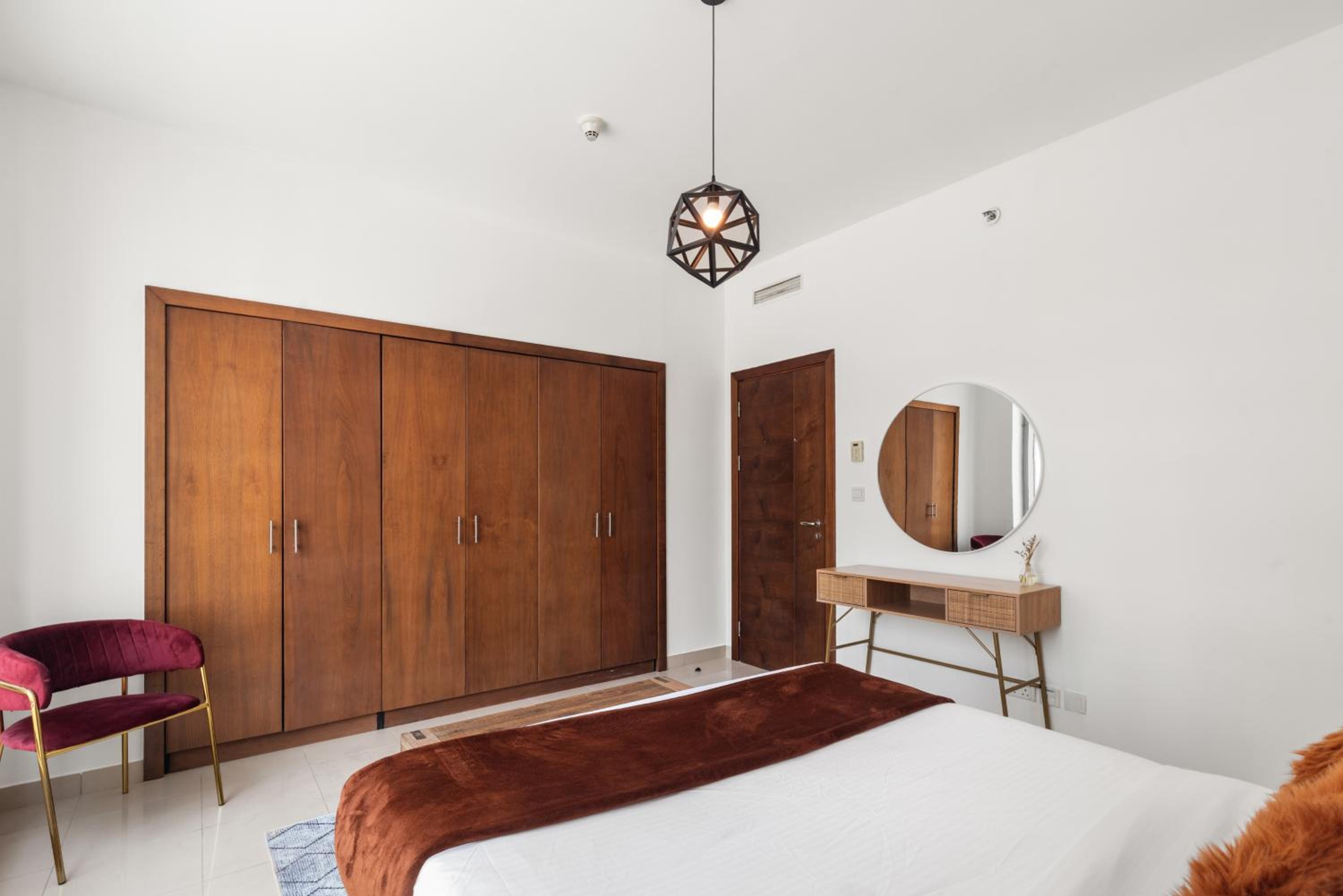 NEW LUX 1 BDR in Marina at Blakely Tower by CEG Group