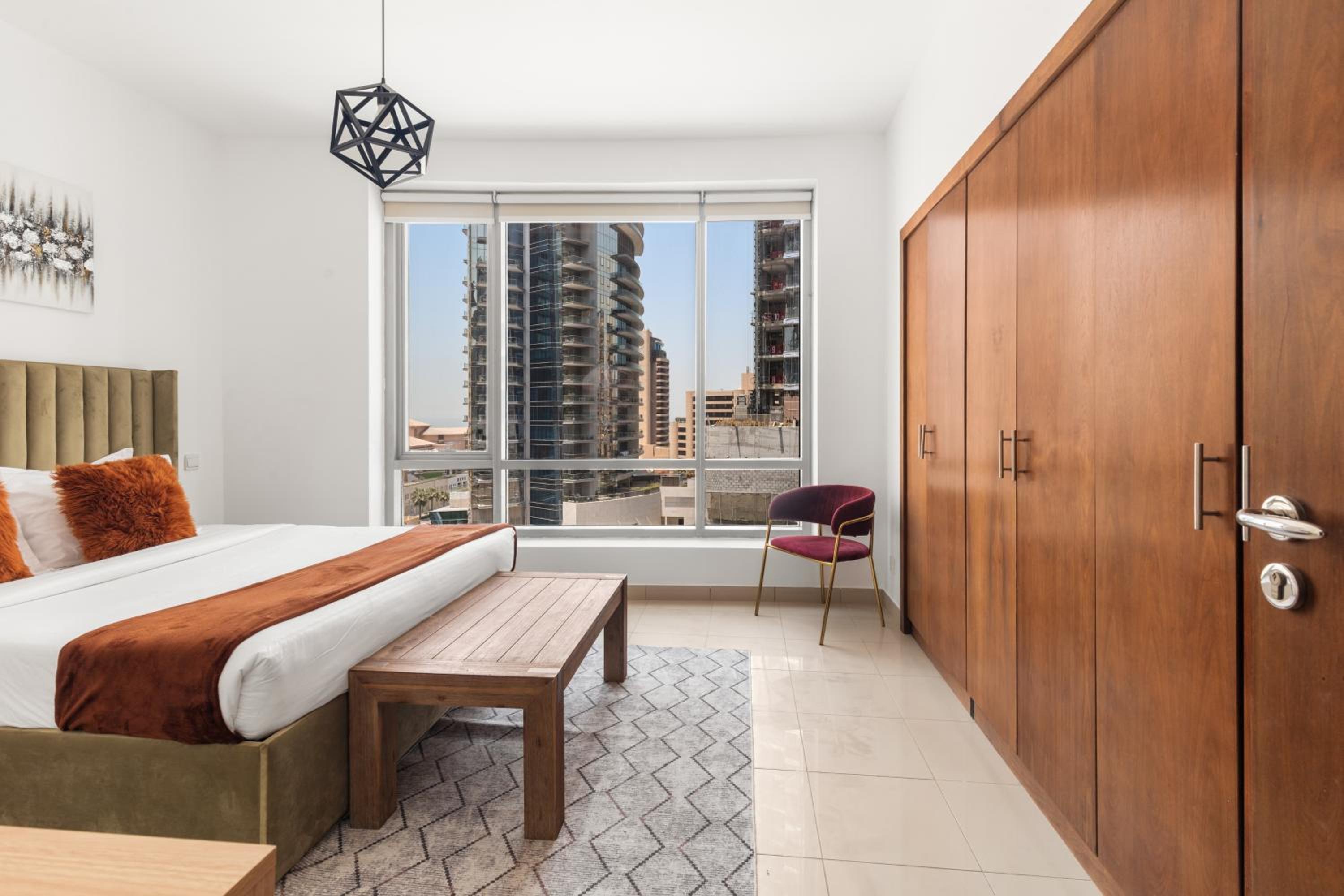 NEW LUX 1 BDR in Marina at Blakely Tower by CEG Group