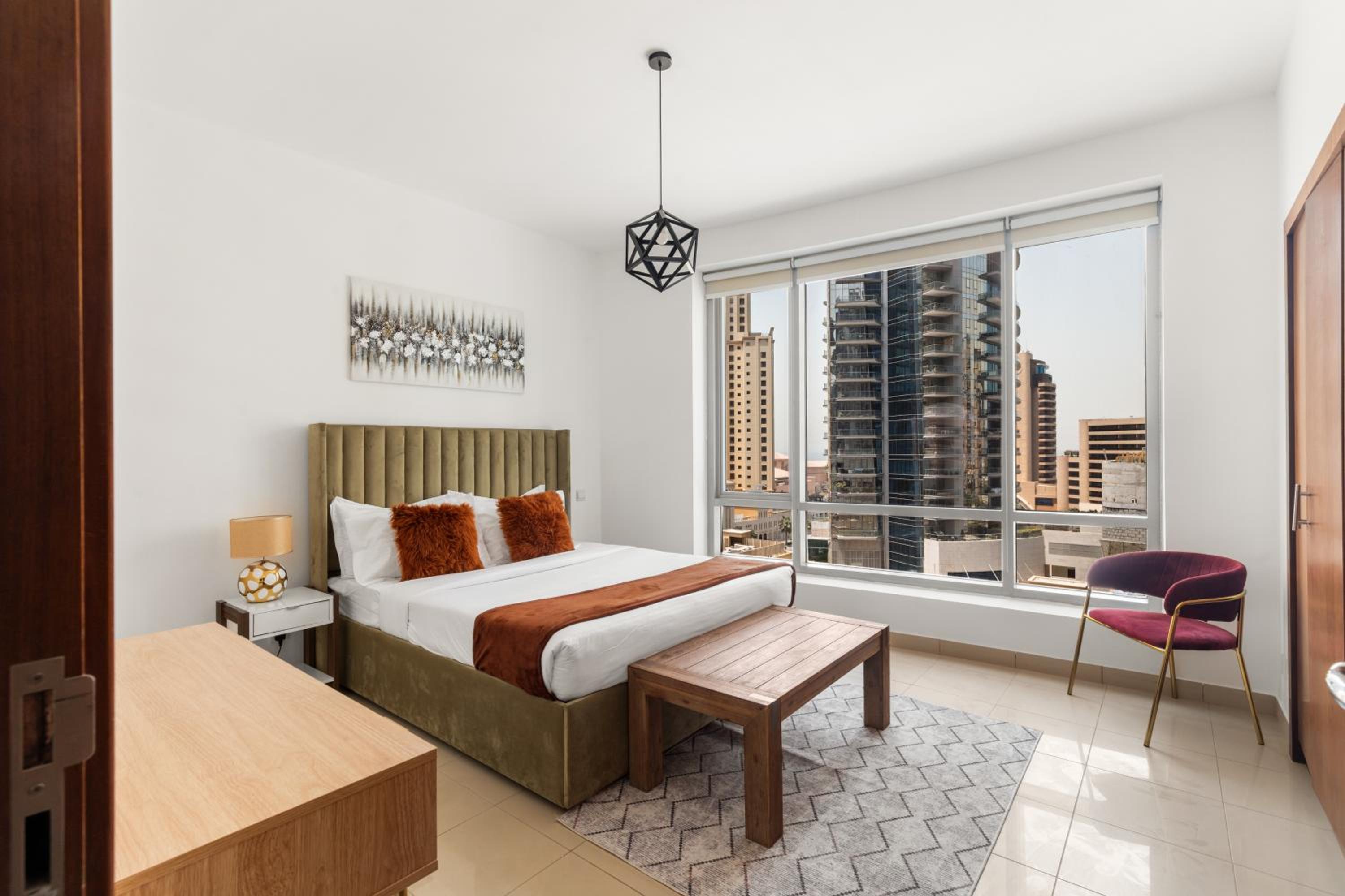 NEW LUX 1 BDR in Marina at Blakely Tower by CEG Group