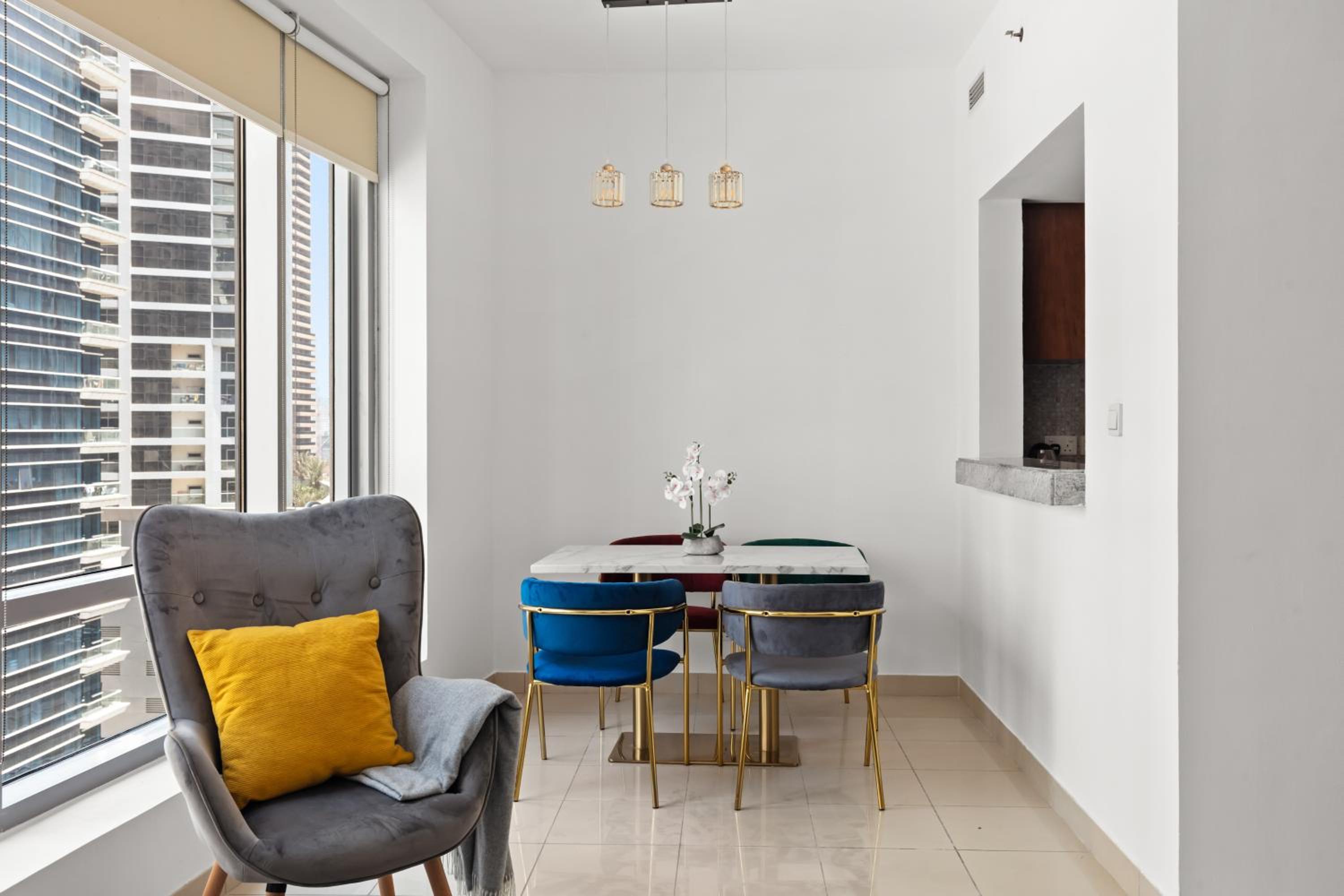 NEW LUX 1 BDR in Marina at Blakely Tower by CEG Group