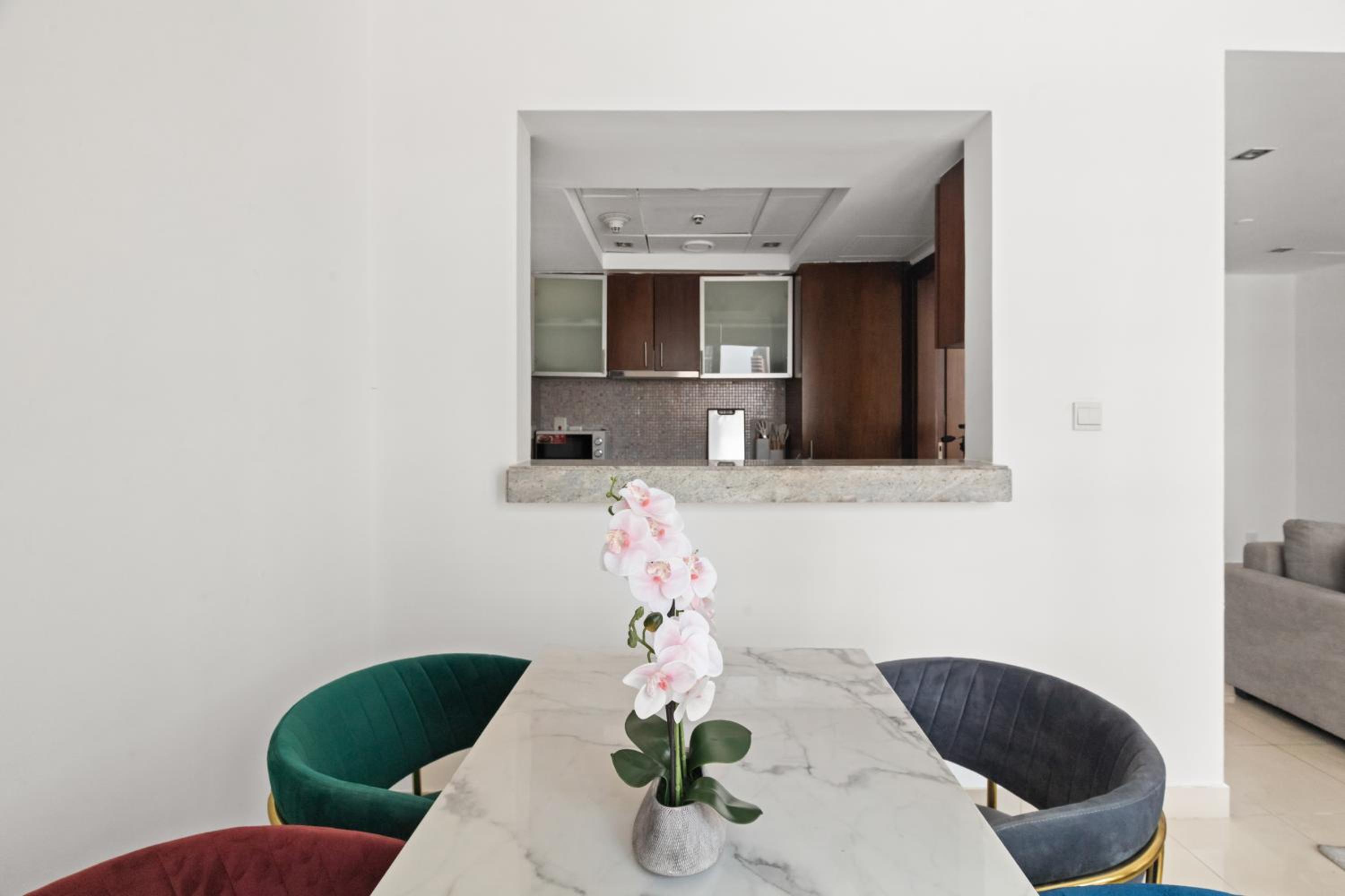 NEW LUX 1 BDR in Marina at Blakely Tower by CEG Group