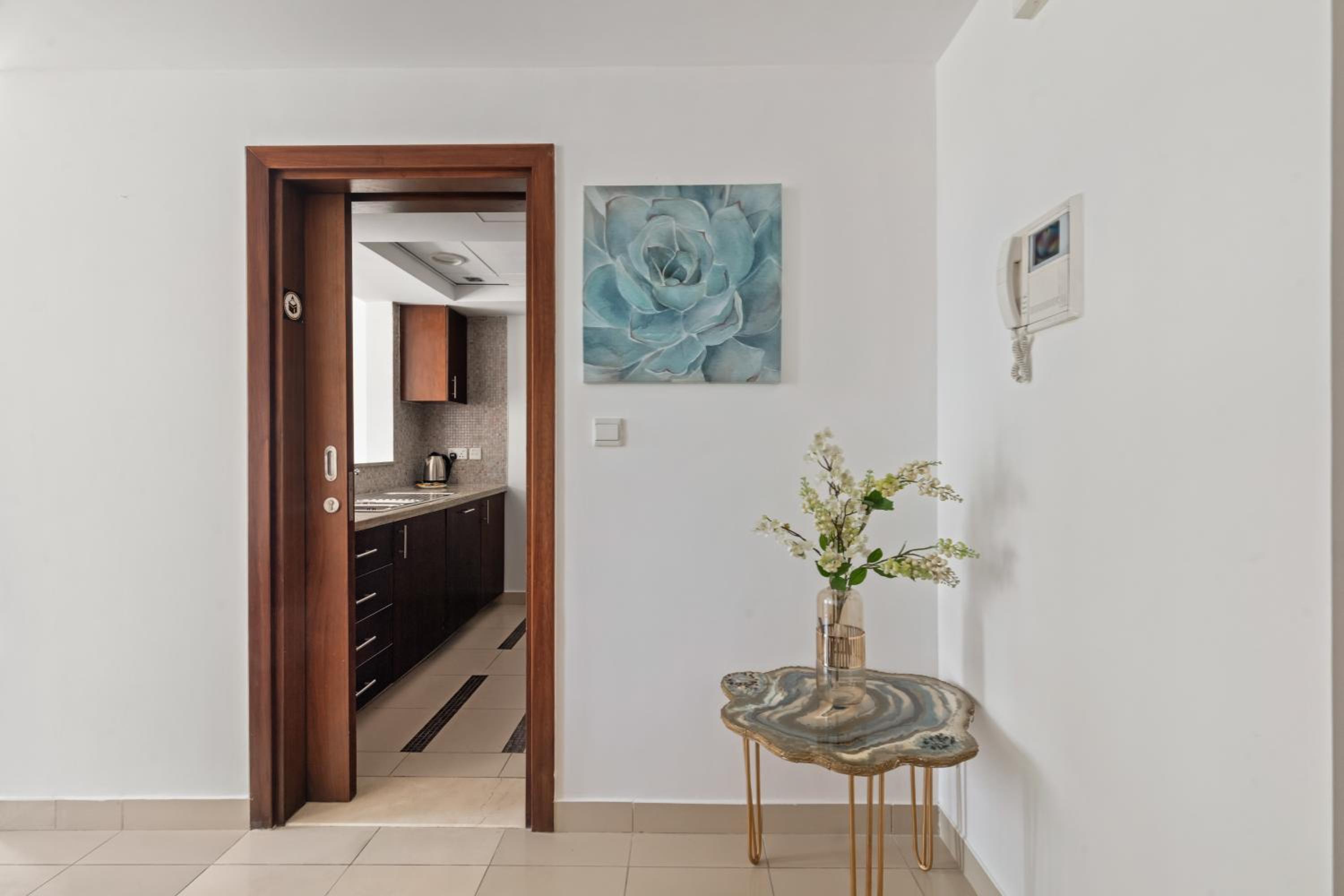 NEW LUX 1 BDR in Marina at Blakely Tower by CEG Group