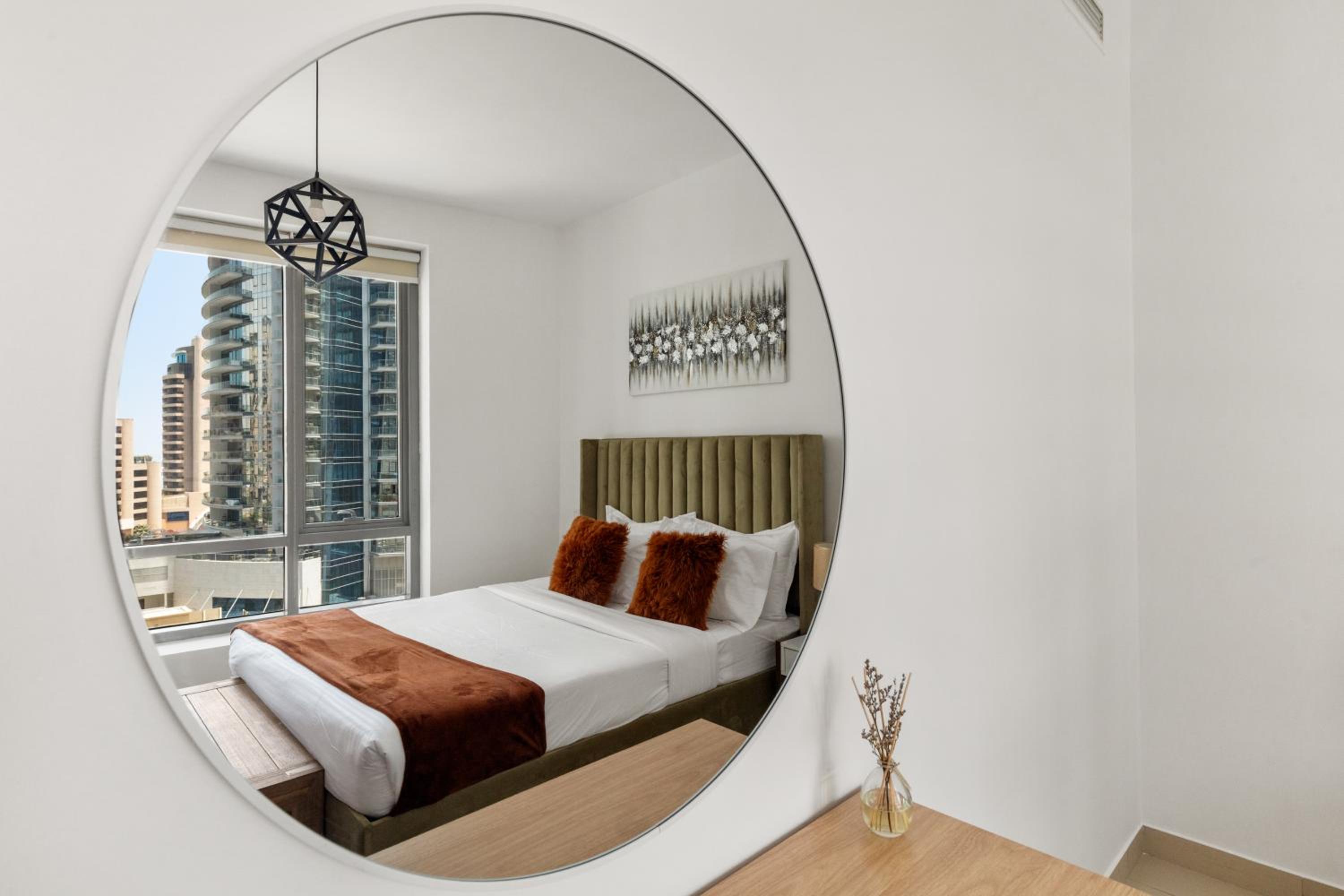 NEW LUX 1 BDR in Marina at Blakely Tower by CEG Group