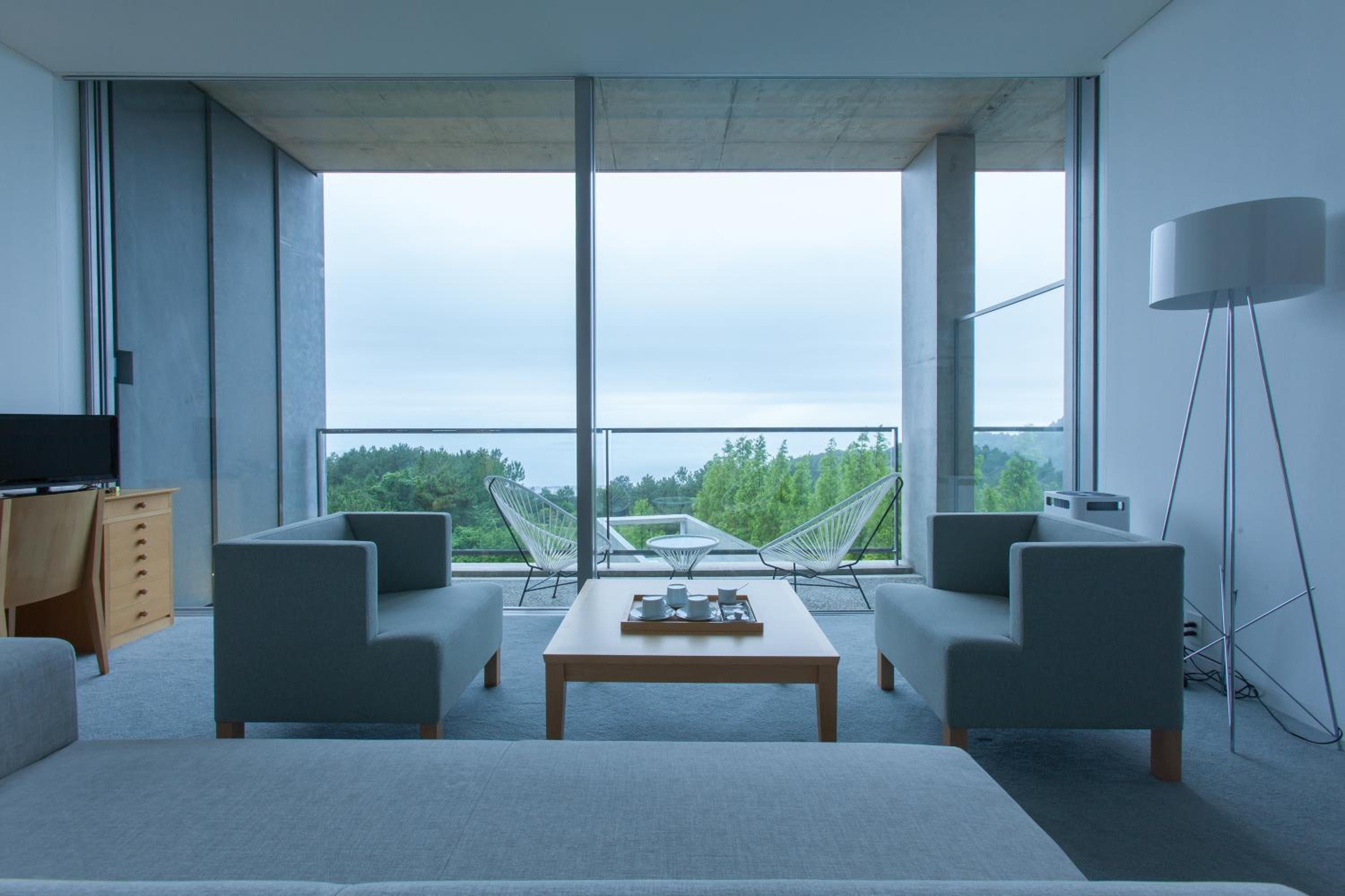 SETOUCHI RETREAT by Onko Chishin