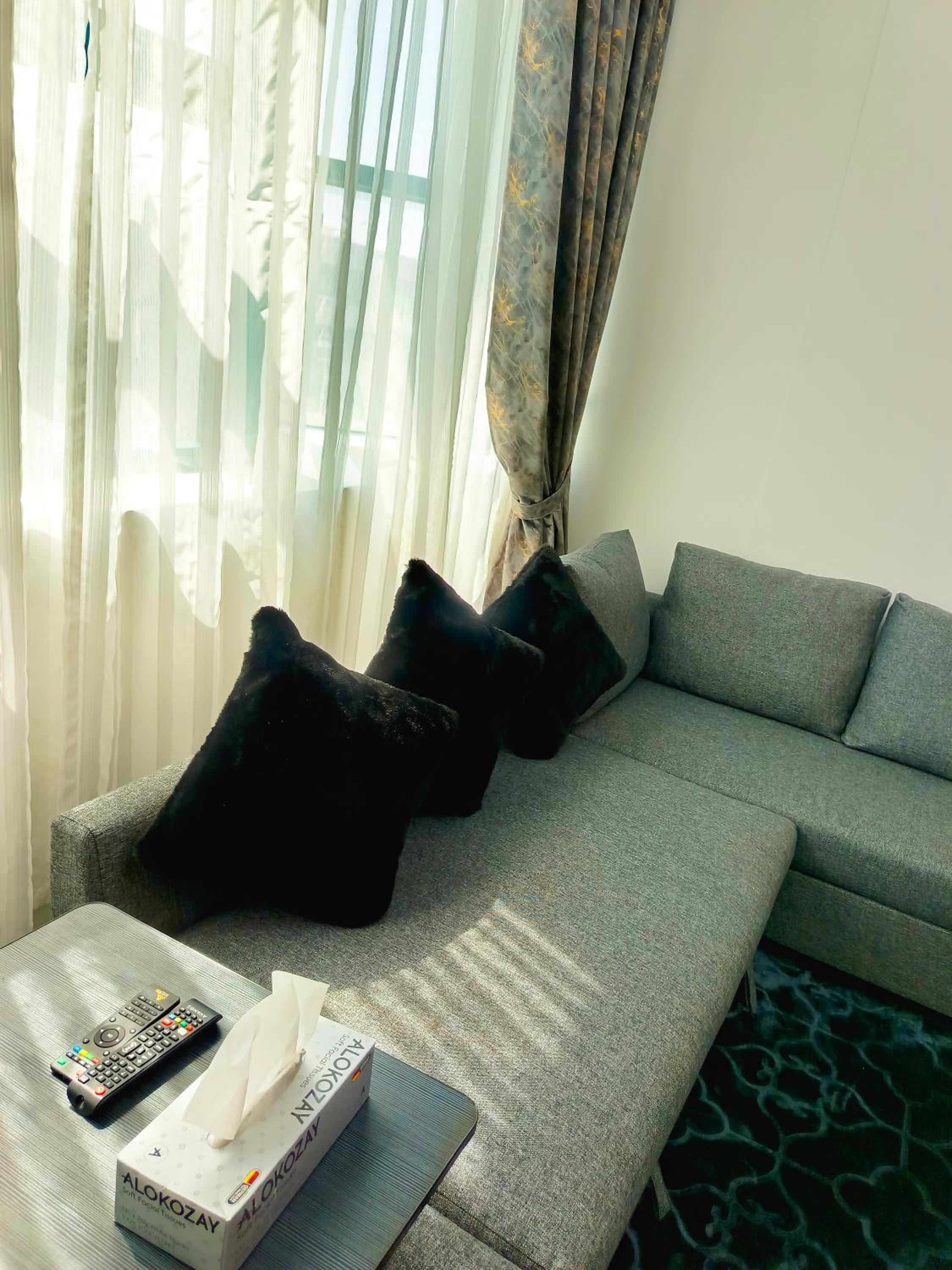 Ajman Family Holiday homes VIP Two rooms, a large hall and a fully equipped kitchen that can accommodate 7 people and children
