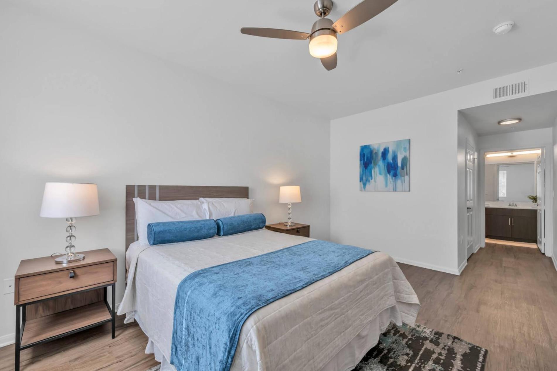 Deluxe Living in Marina Del Rey - Pool, Hot Tub, Gym
