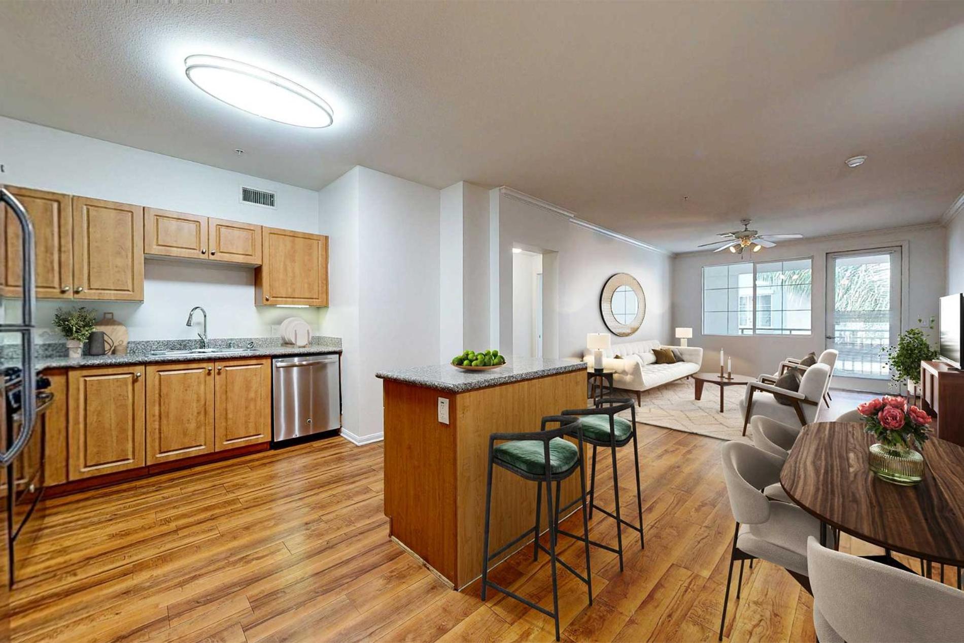 Deluxe Living in Marina Del Rey - Pool, Hot Tub, Gym