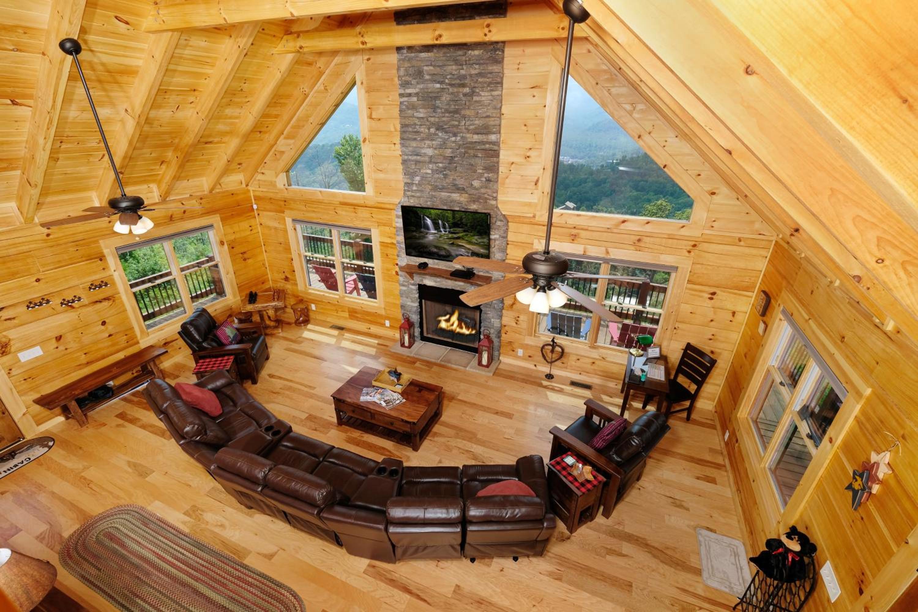 Theater and Arcade! Tri-Star Lodge in Gatlinburg