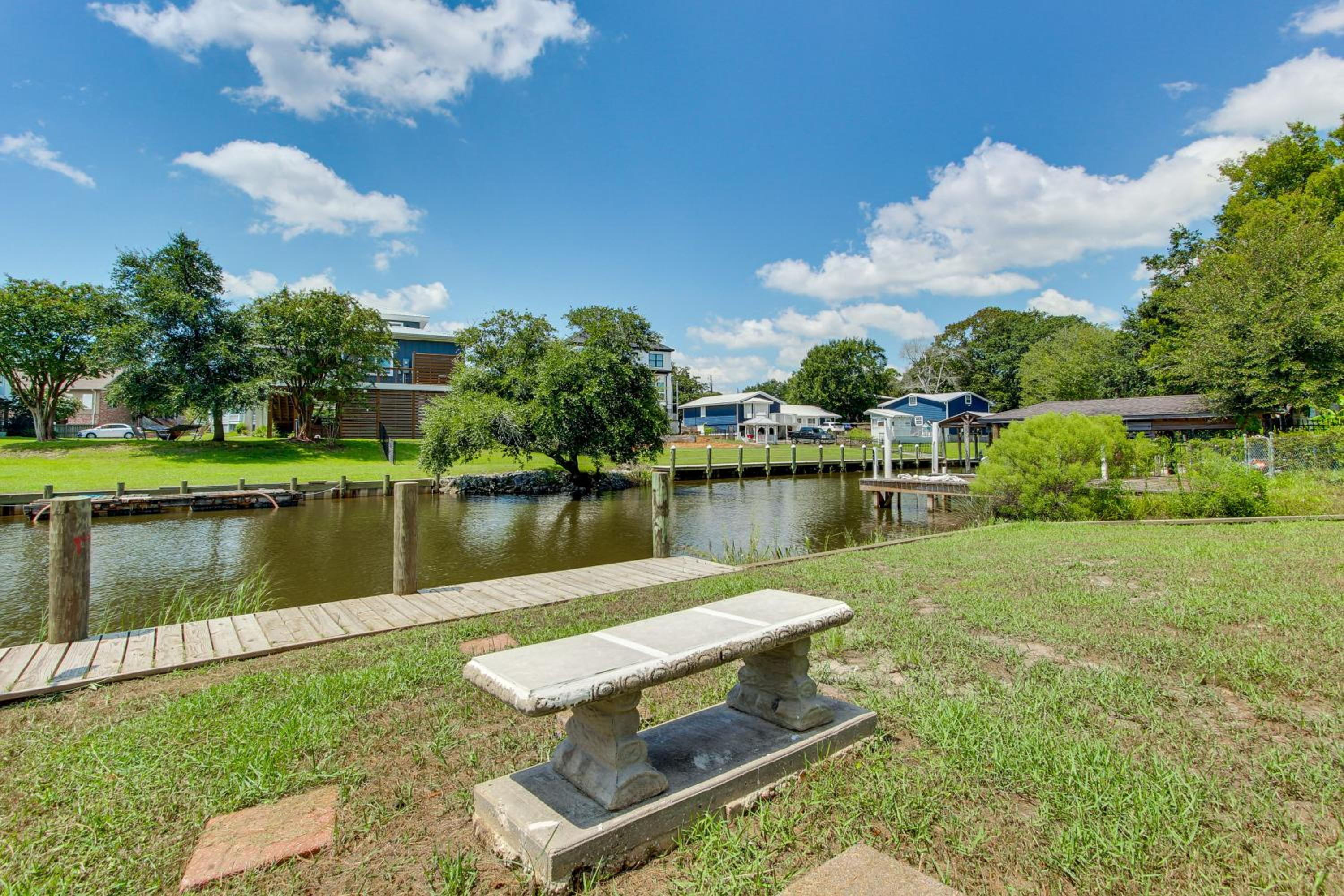 Yard and Dock Waterfront Group Getaway in Biloxi