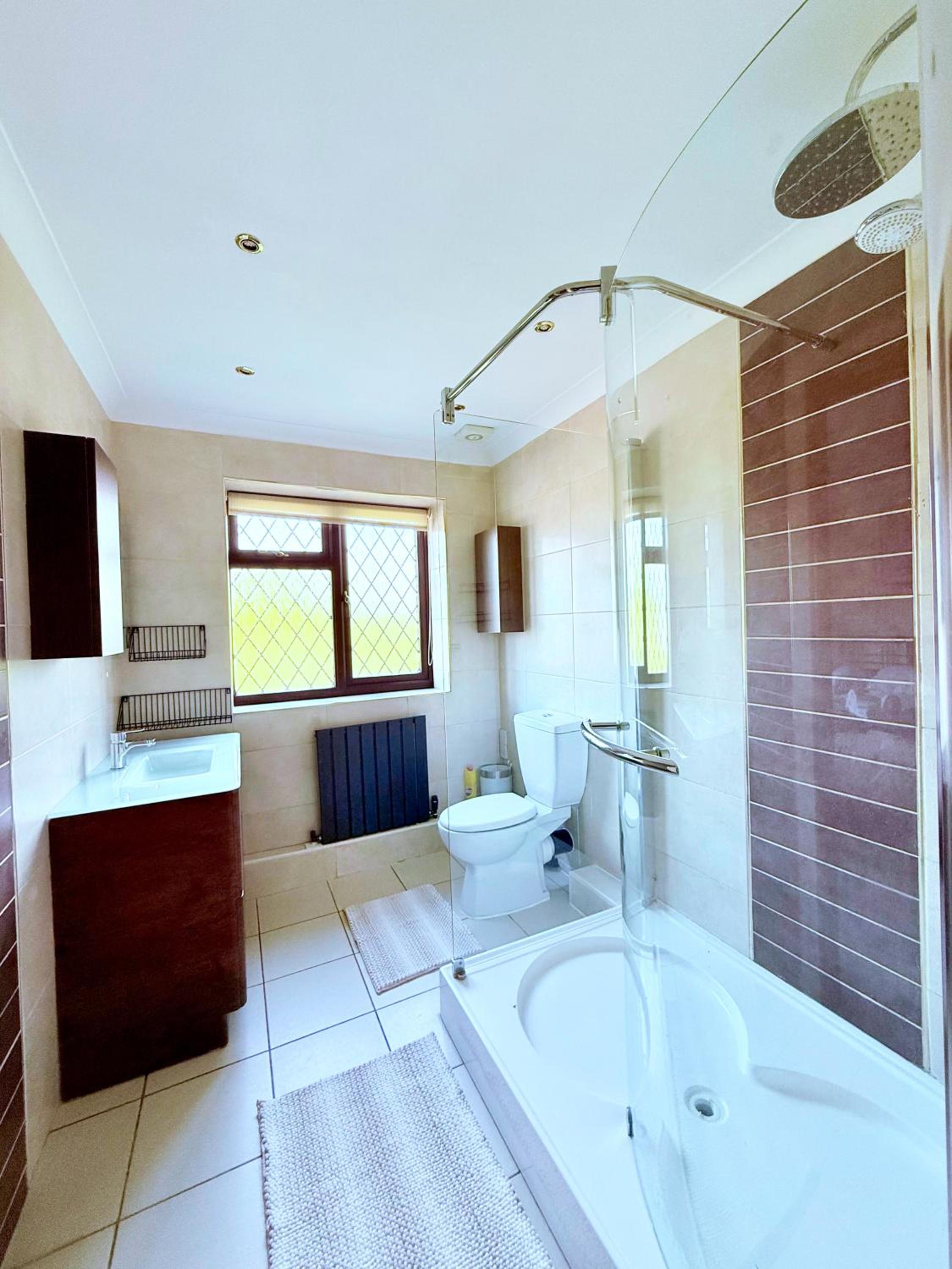 DAINTY HOME STAY - 6 BDR Contractors, Family & Group