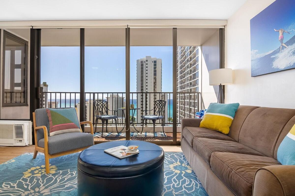 New! Modern Remodeled Condo, Walk to Waikiki Beach, Oceanview, Free Parking, AC