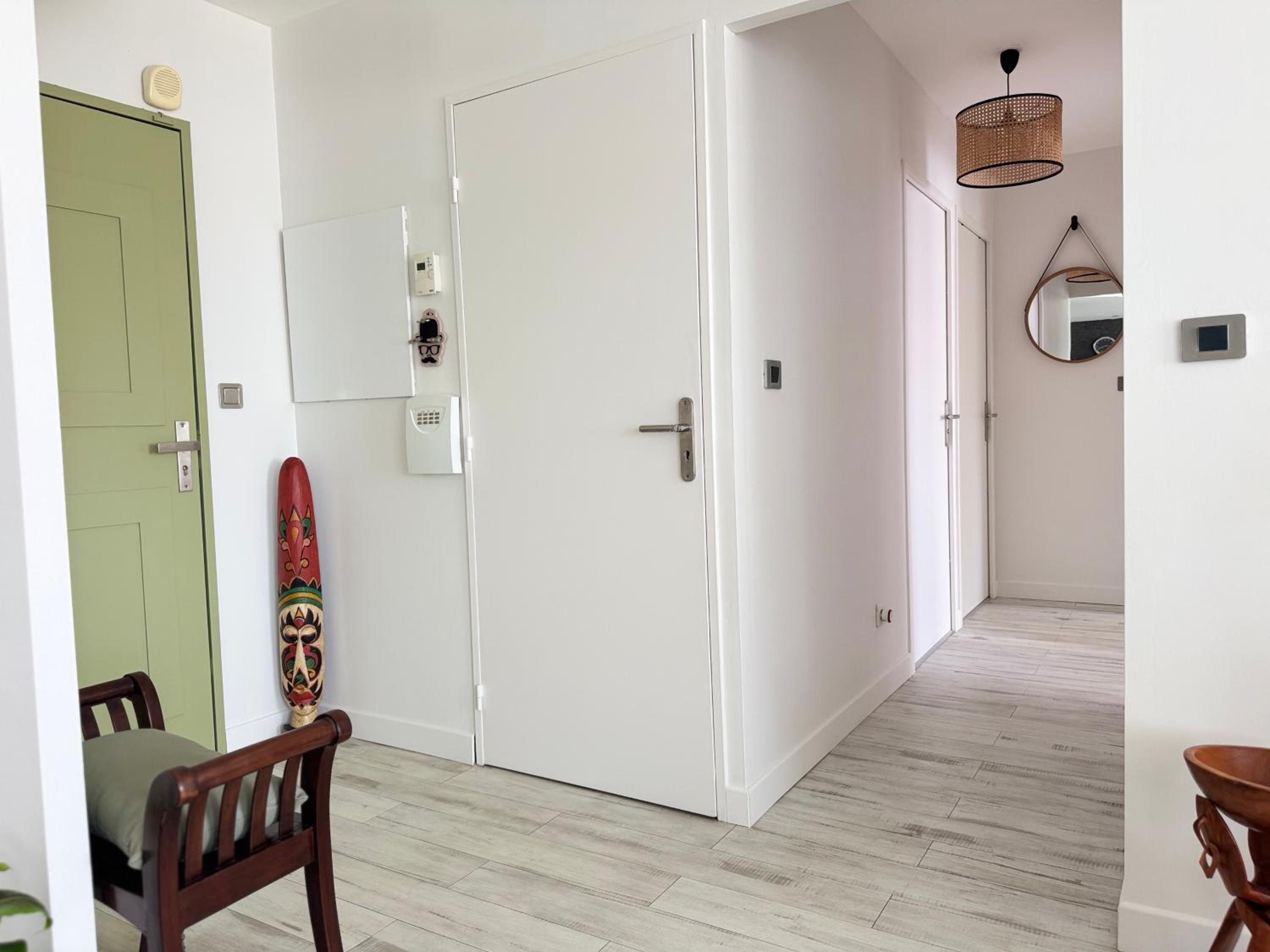 LA PROVENCE - stylish & spacious apartment with pool & private parking near Avignon, TRAVELLER AWARD 2026