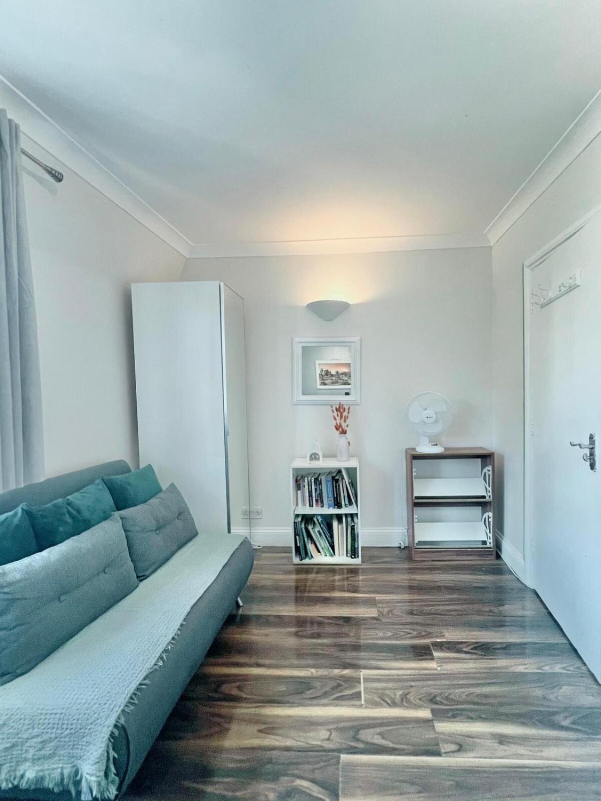 Central Kings Cross 1 Bedroom Flat