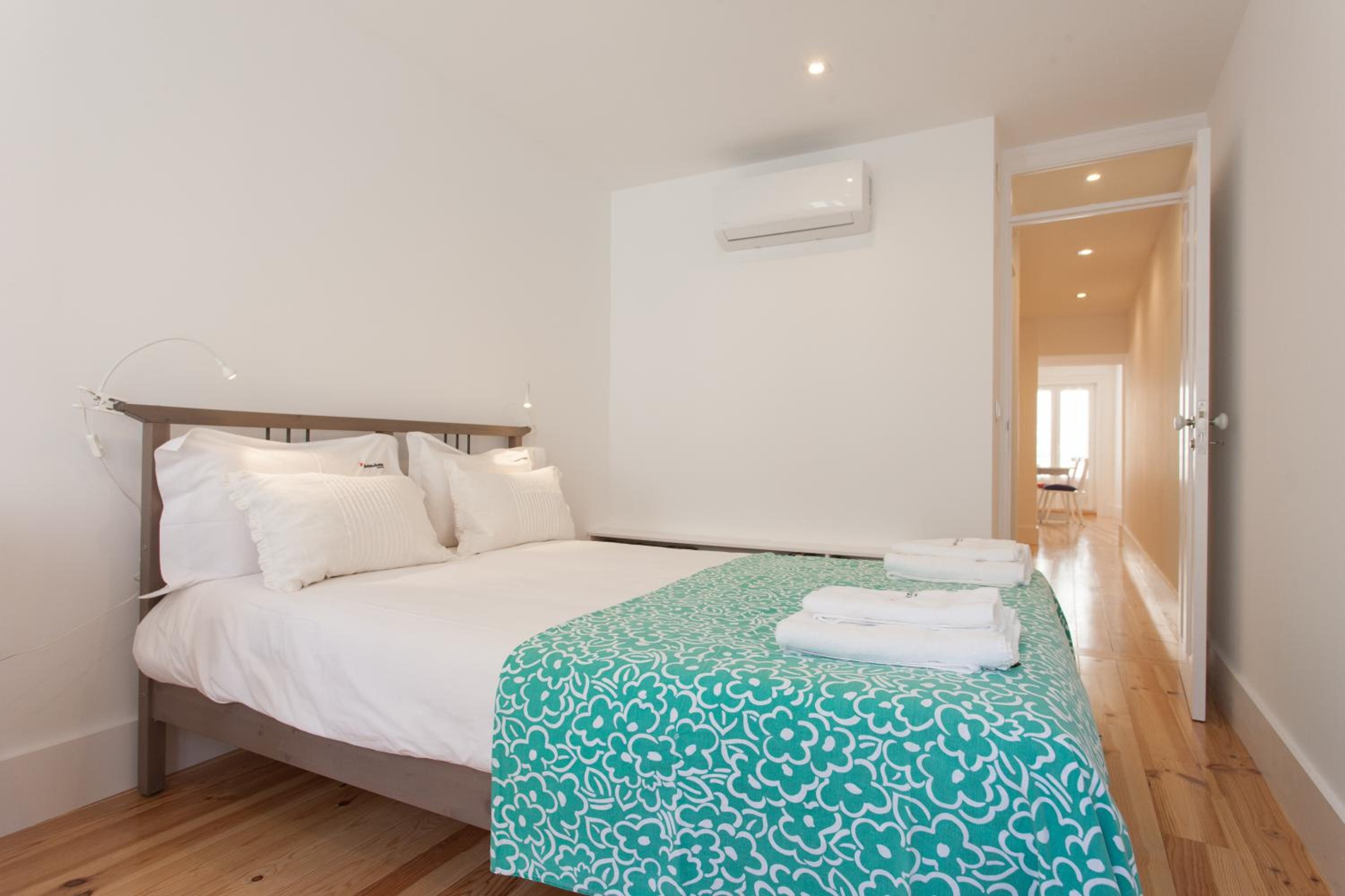 FLH Alfama Bright Apartment view 2