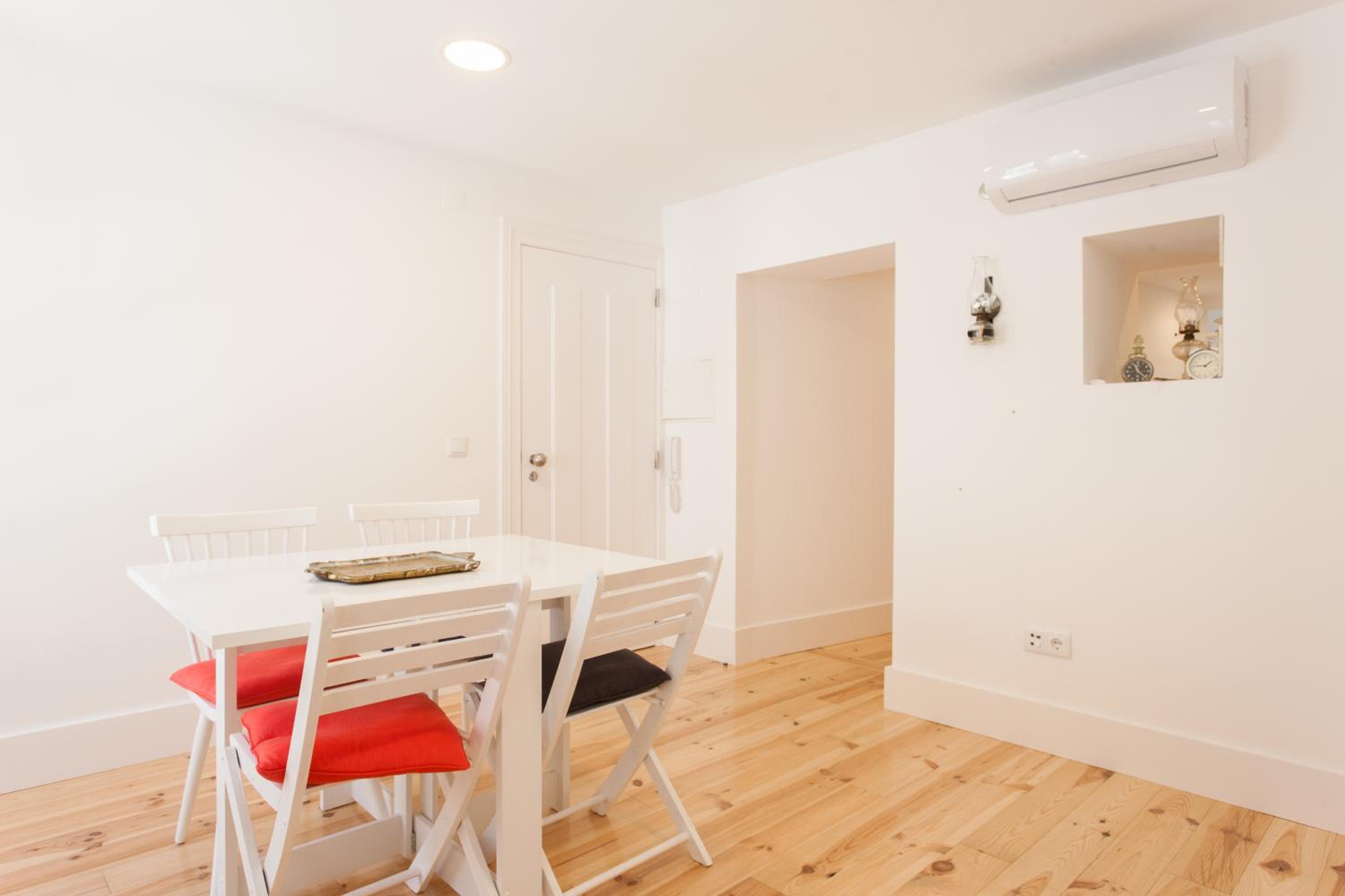 FLH Alfama Bright Apartment view 4