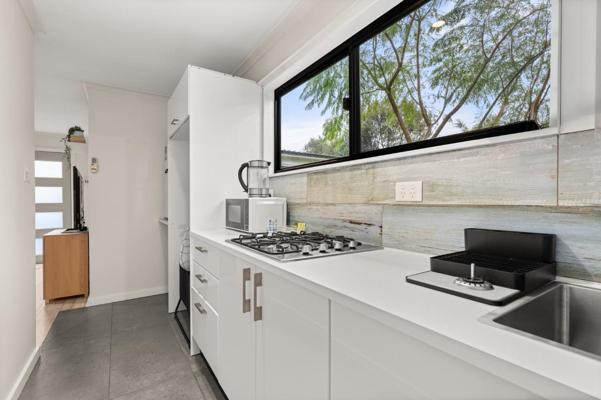 Bright 1-Bed Apartment with Garden Views