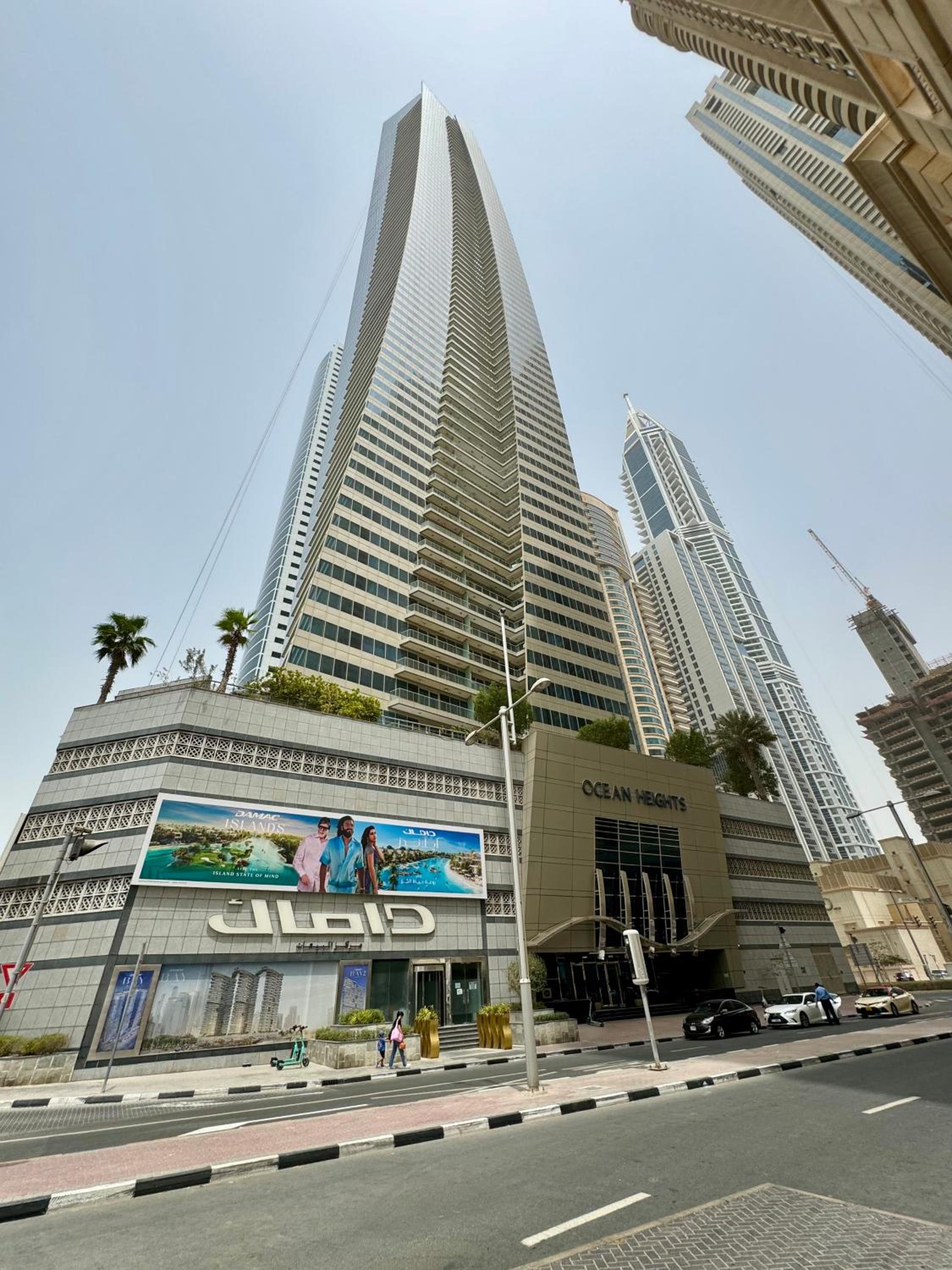 Dubai Marina Modern 1 Bedroom Apartment - steps to tram & Marina Walk