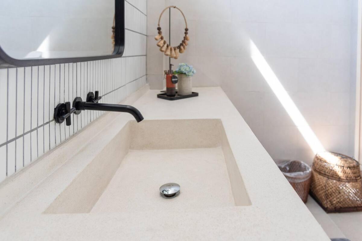 Carved Door Villa Canggu