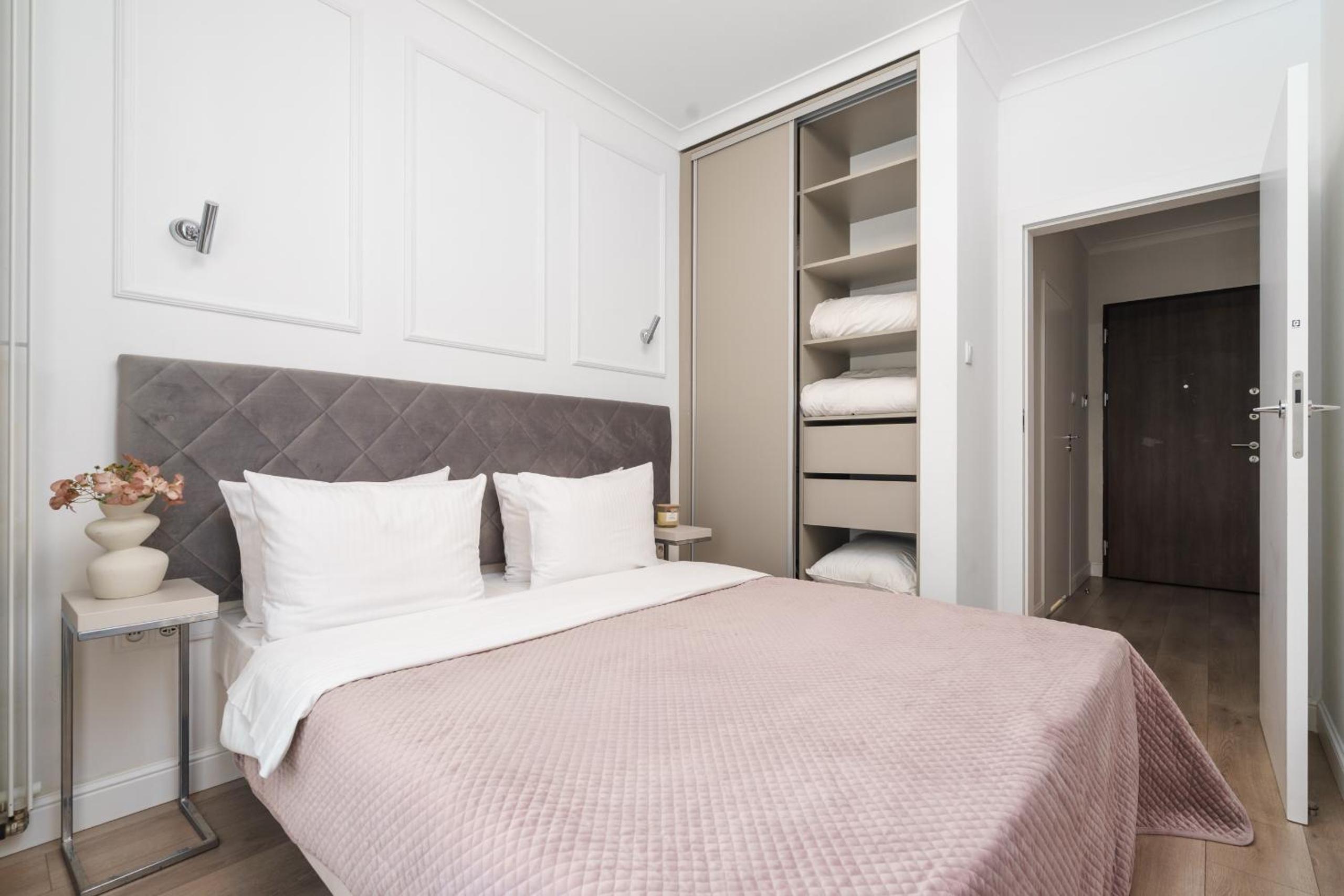 Golden Heart Residence - Mennica Residence - Warsaw Center