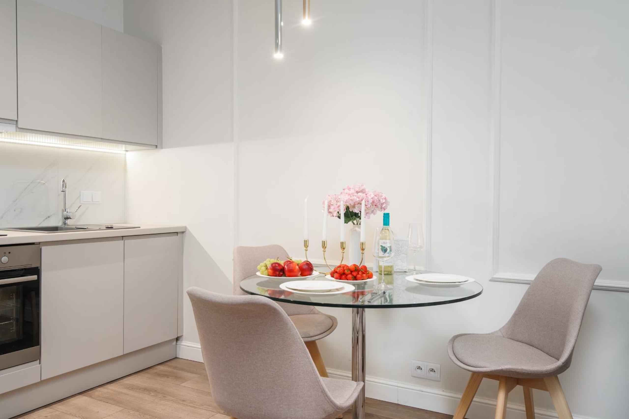 Golden Heart Residence - Mennica Residence - Warsaw Center