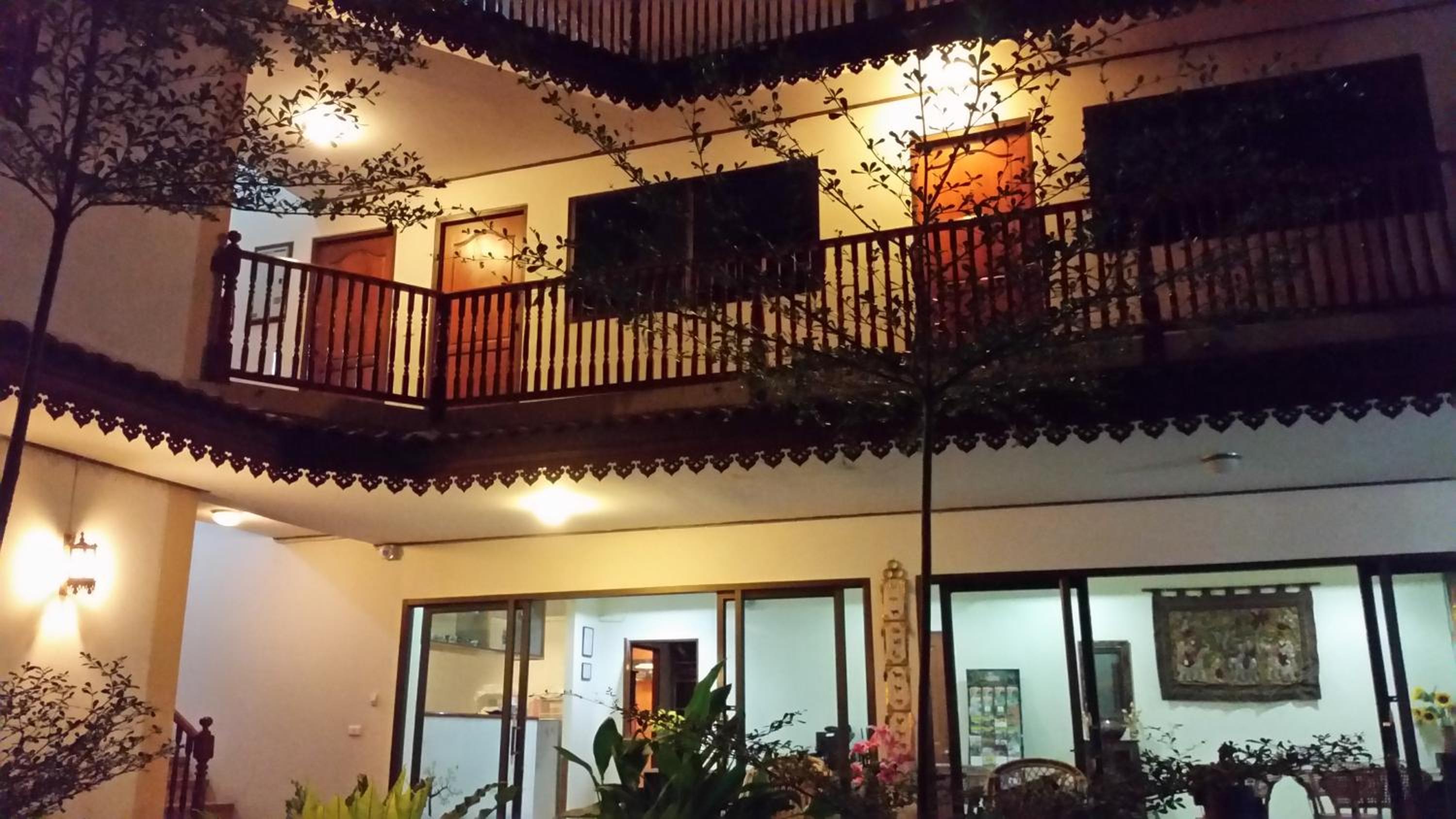 Villa Oranje Chiang Mai